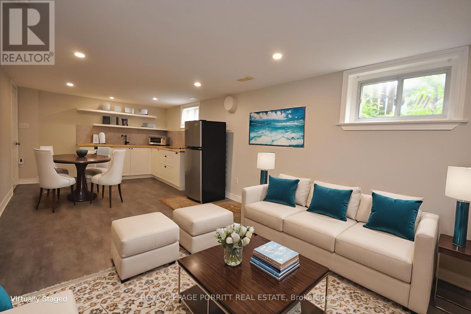 












B - 73 GORT AVENUE

,
Toronto,




Ontario
M8W3Y9

