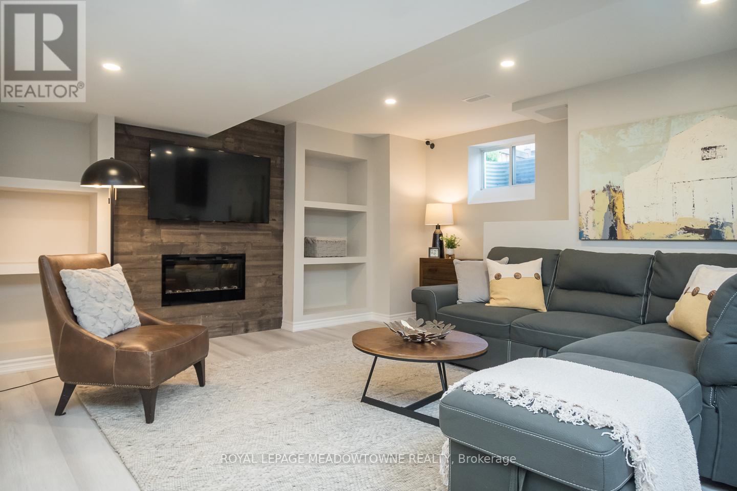 












390 RAMSEY PLACE

,
Milton,




Ontario
L9E1N3

