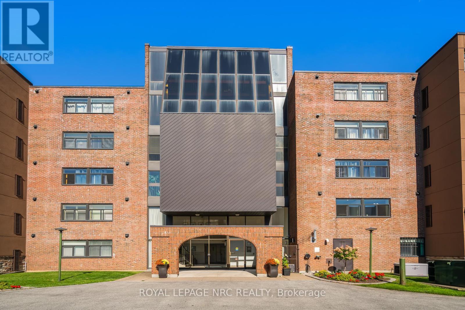 












201 - 276 OAKDALE AVENUE

,
St. Catharines (Oakdale),




Ontario
L2P3S5

