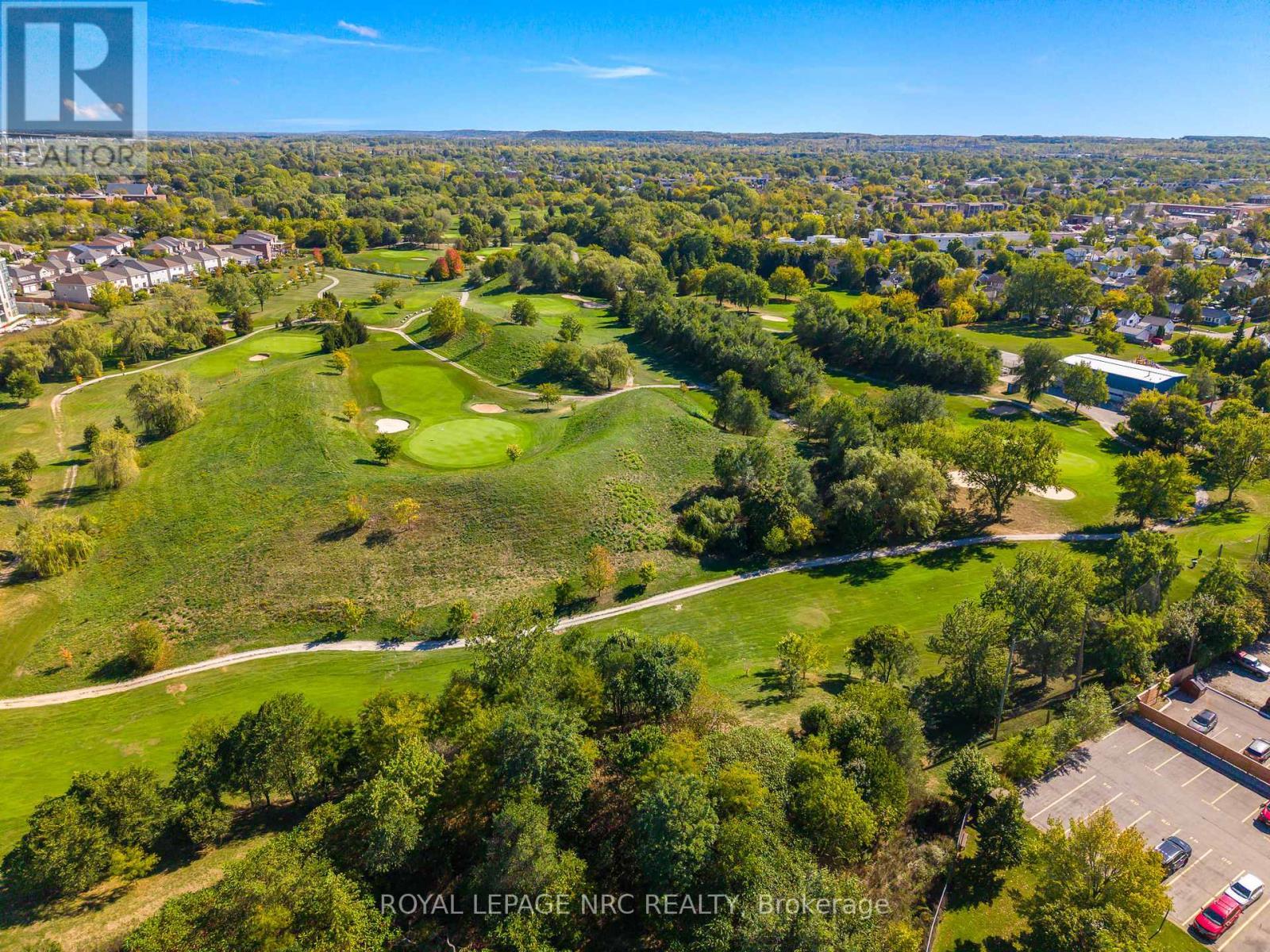 












201 - 276 OAKDALE AVENUE

,
St. Catharines (Oakdale),




Ontario
L2P3S5

