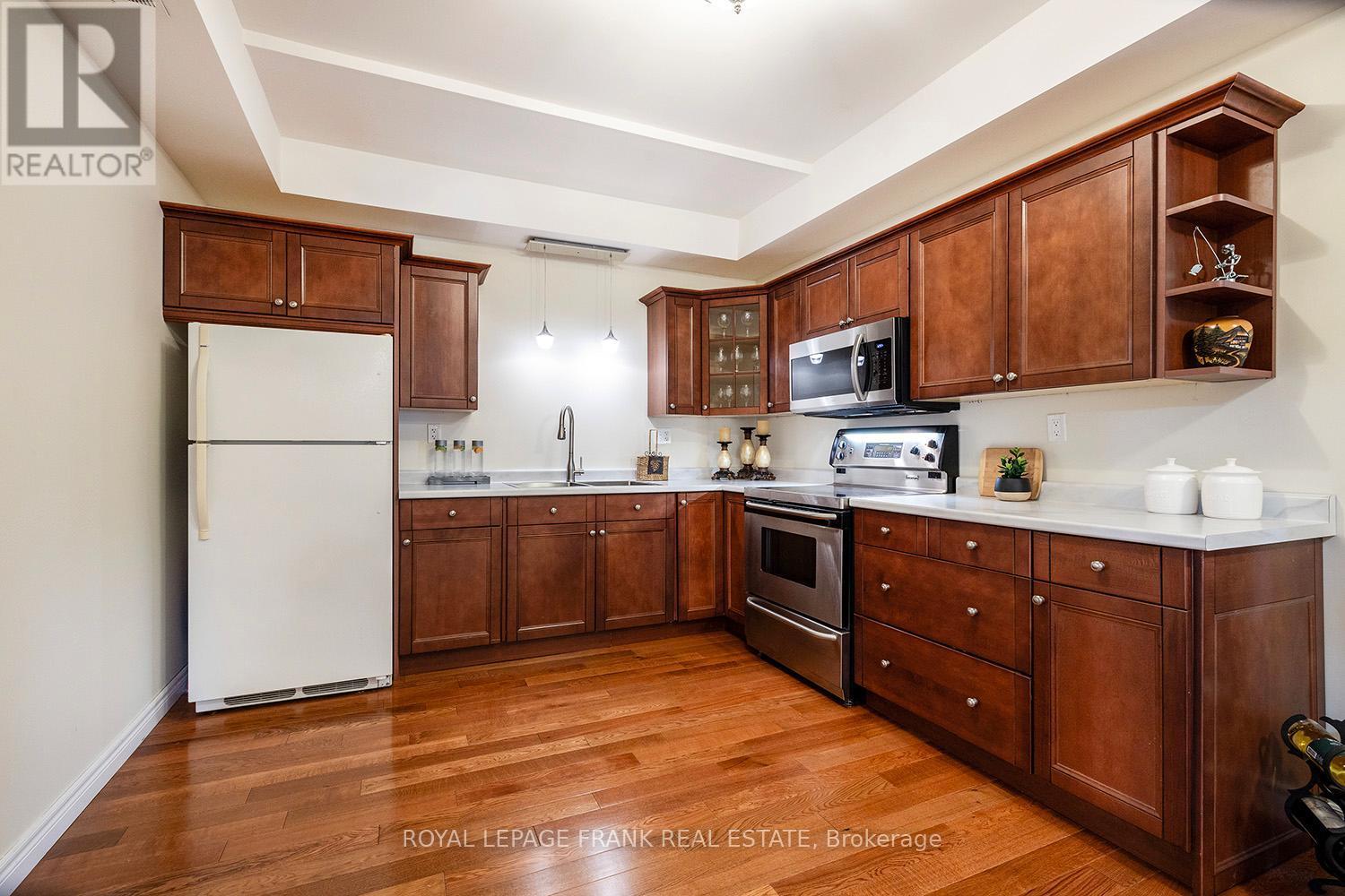 












24 GILSON POINT PLACE

,
Kawartha Lakes (Little Britain),




Ontario
K0M2C0

