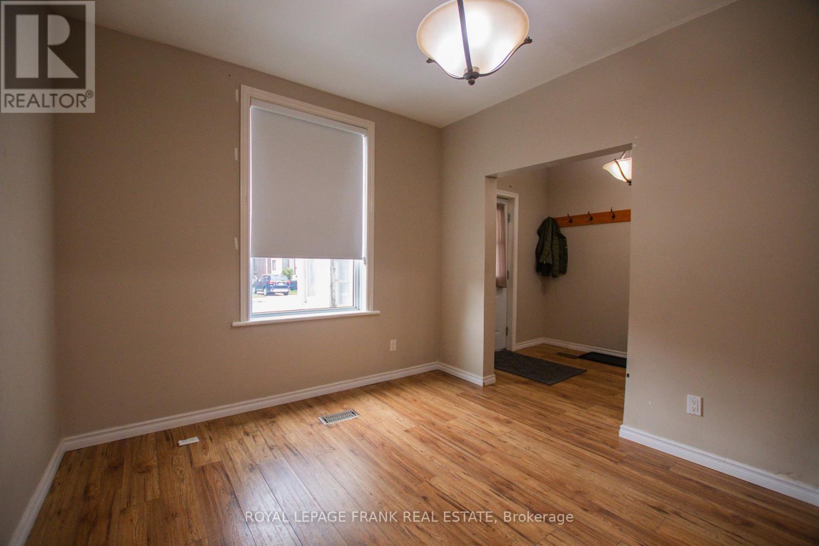 












340 REGINA STREET

,
North Bay (Central),




Ontario
P1B2J8

