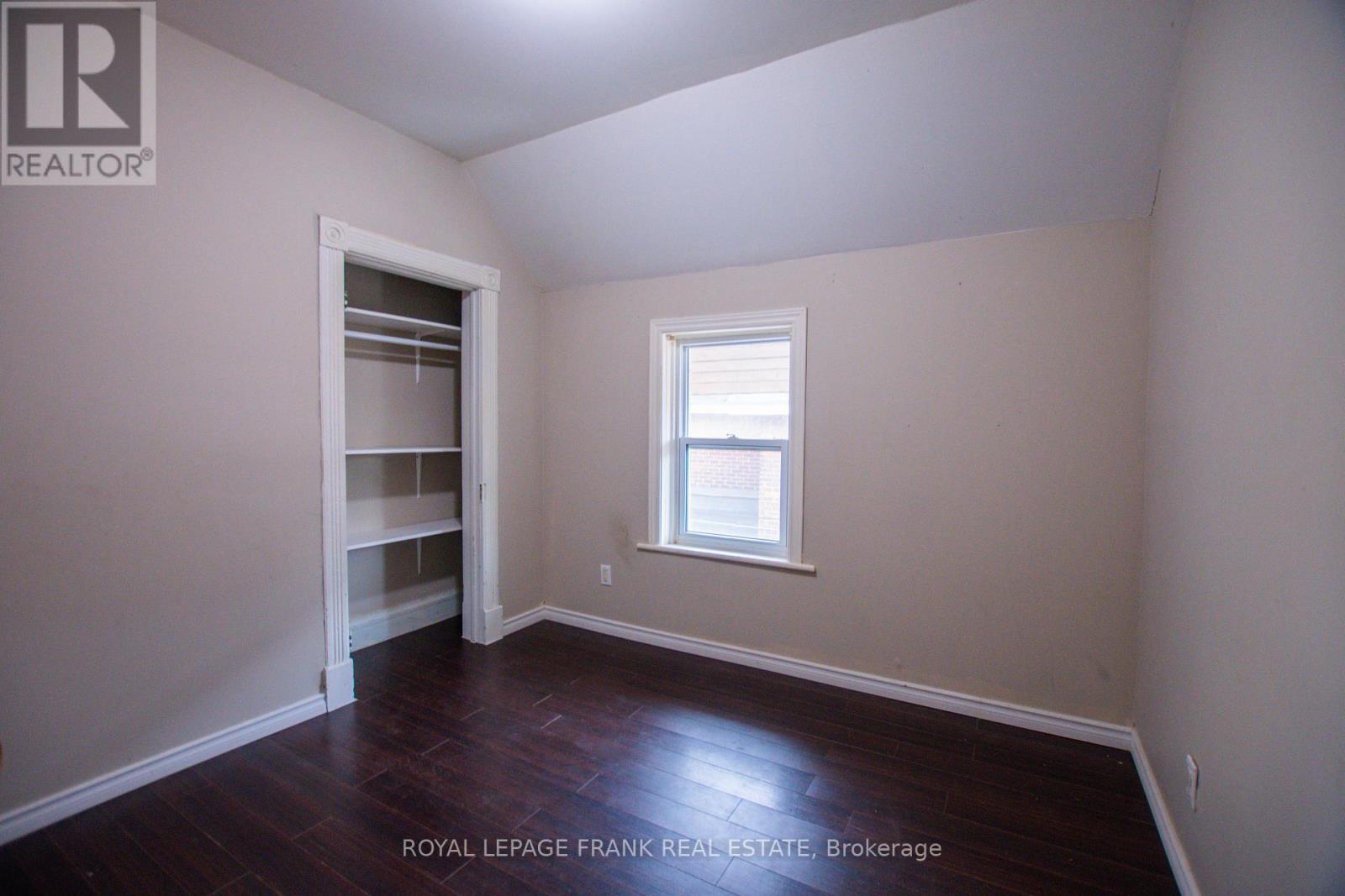 












340 REGINA STREET

,
North Bay (Central),




Ontario
P1B2J8

