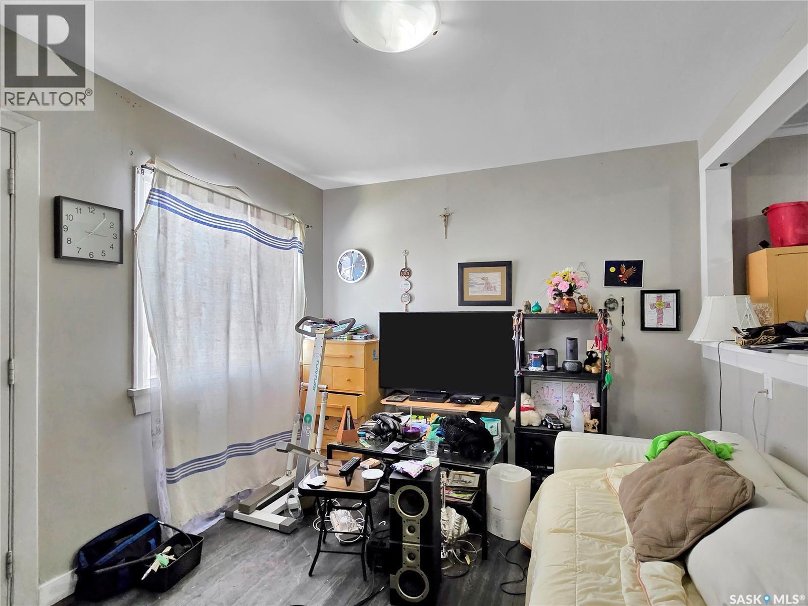 












203 U AVENUE S

,
Saskatoon,




Saskatchewan
S7M1R8

