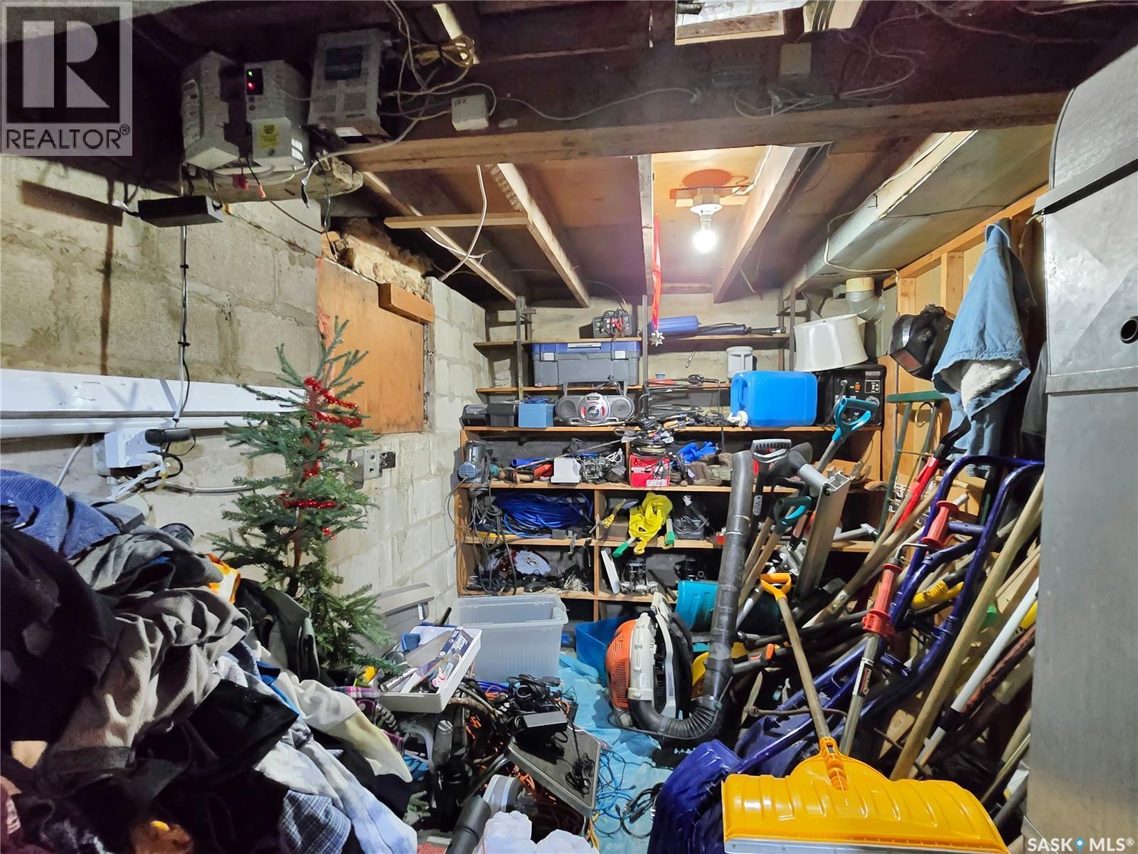 












203 U AVENUE S

,
Saskatoon,




Saskatchewan
S7M1R8

