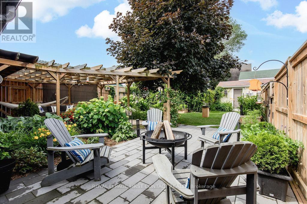 












1370 KILLARNEY BEACH ROAD

,
Innisfil,




Ontario
L0L1W0

