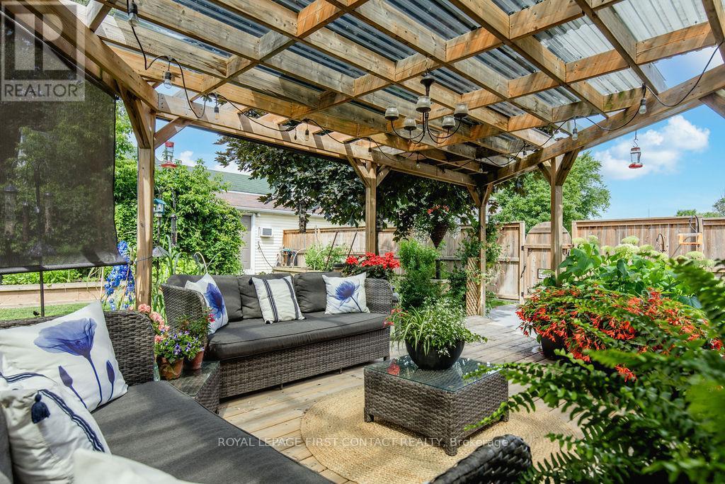 












1370 KILLARNEY BEACH ROAD

,
Innisfil,




Ontario
L0L1W0

