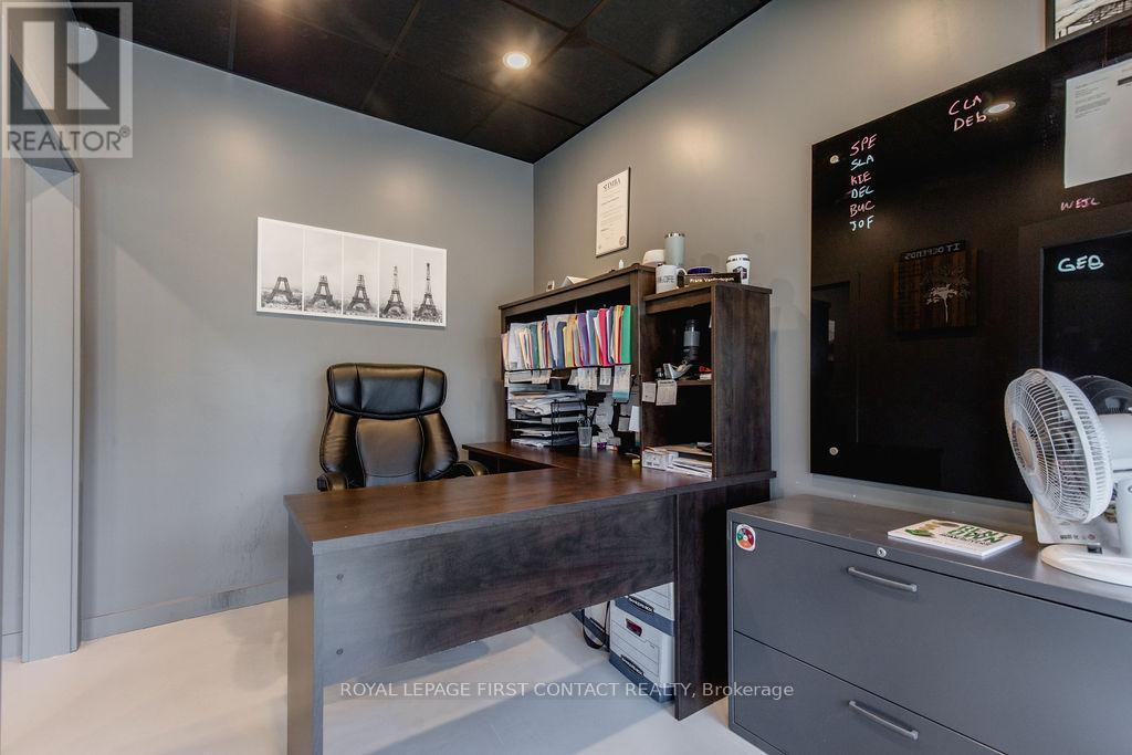 












1370 KILLARNEY BEACH ROAD

,
Innisfil,




Ontario
L0L1W0

