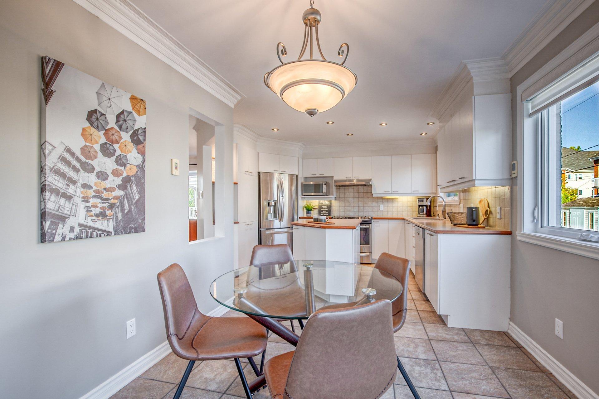 









427

 - 431


Rue François-V.-Malhiot

,
Boucherville,




QC
J4B7X1

