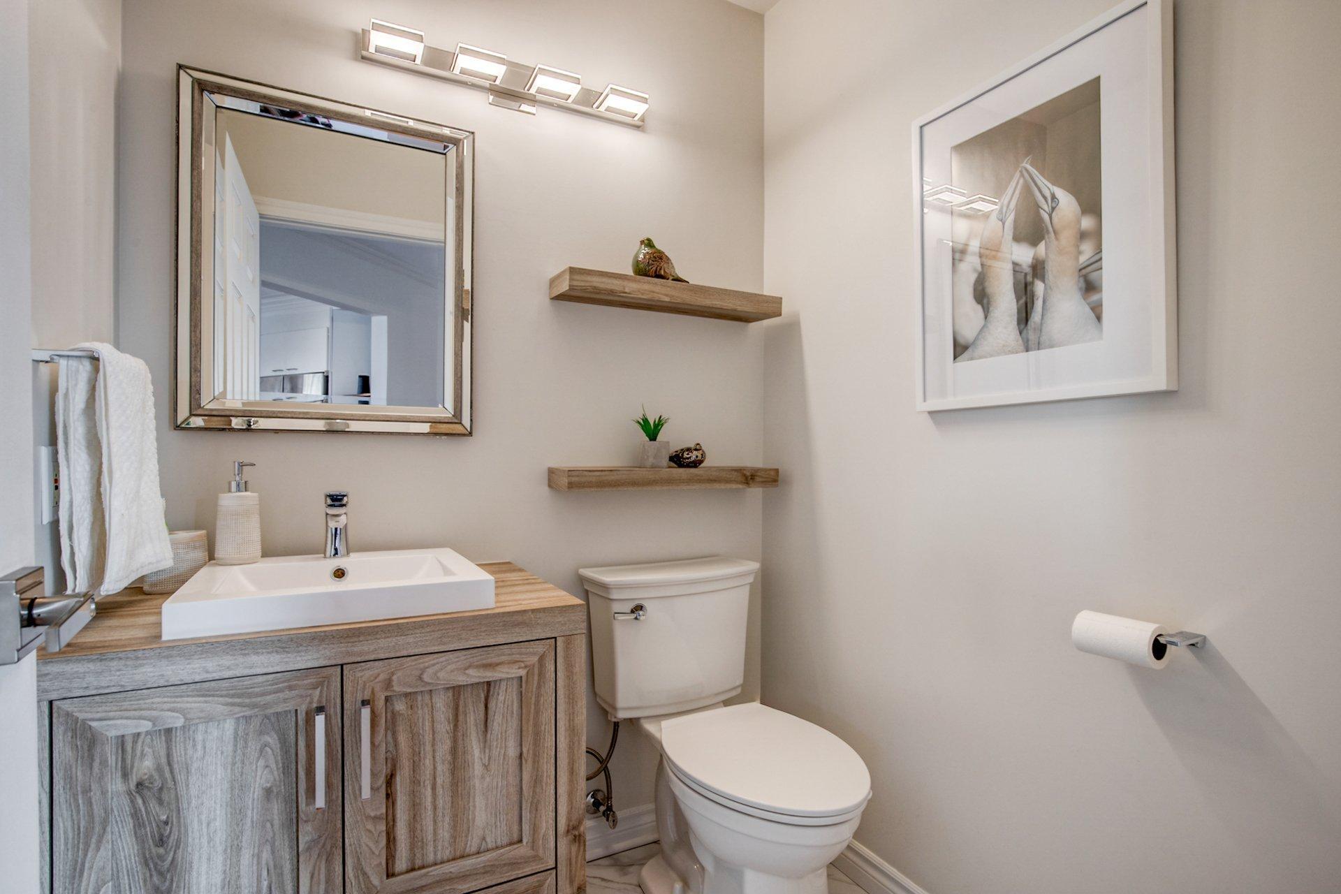 









427

 - 431


Rue François-V.-Malhiot

,
Boucherville,




QC
J4B7X1

