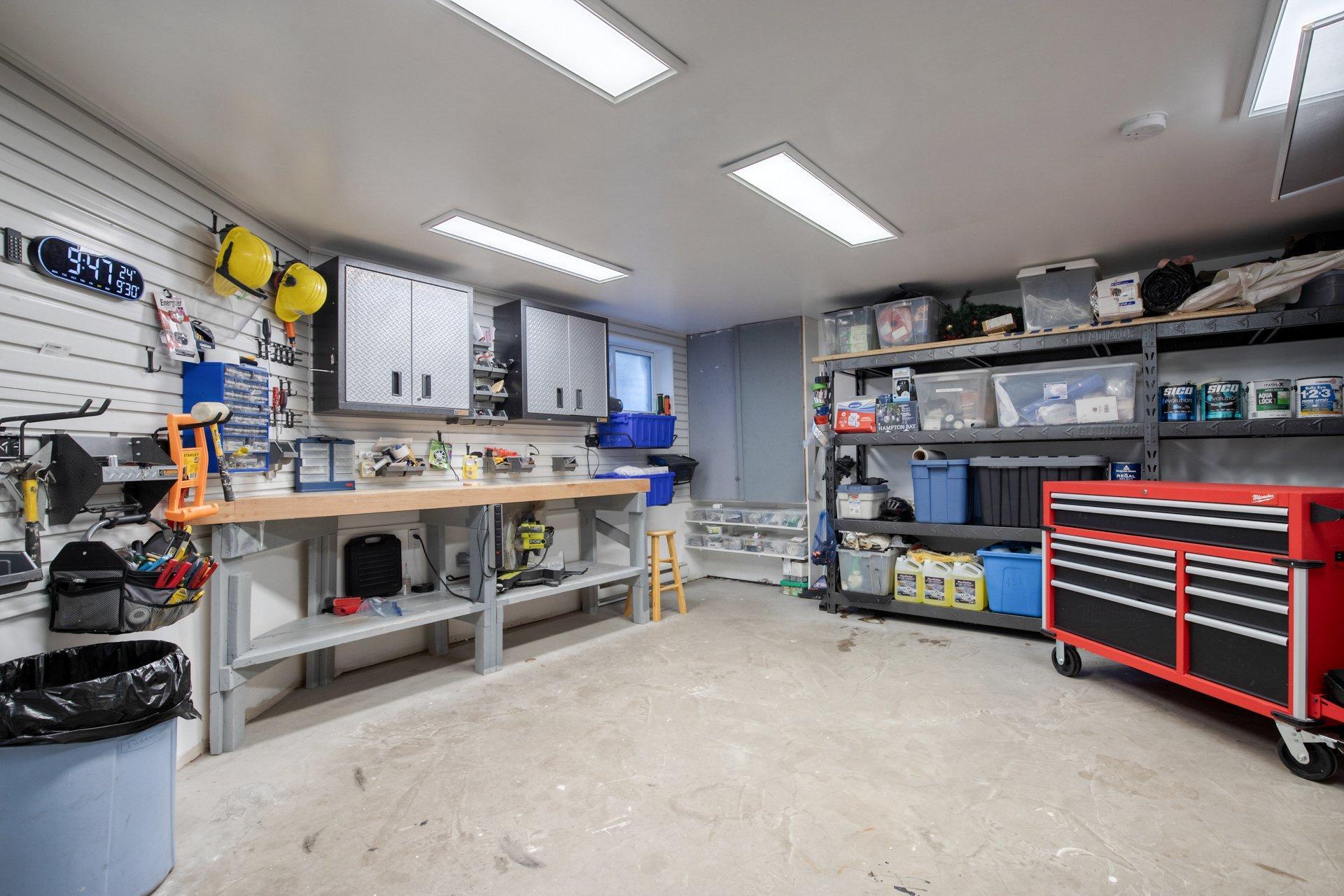 









427

 - 431


Rue François-V.-Malhiot

,
Boucherville,




QC
J4B7X1

