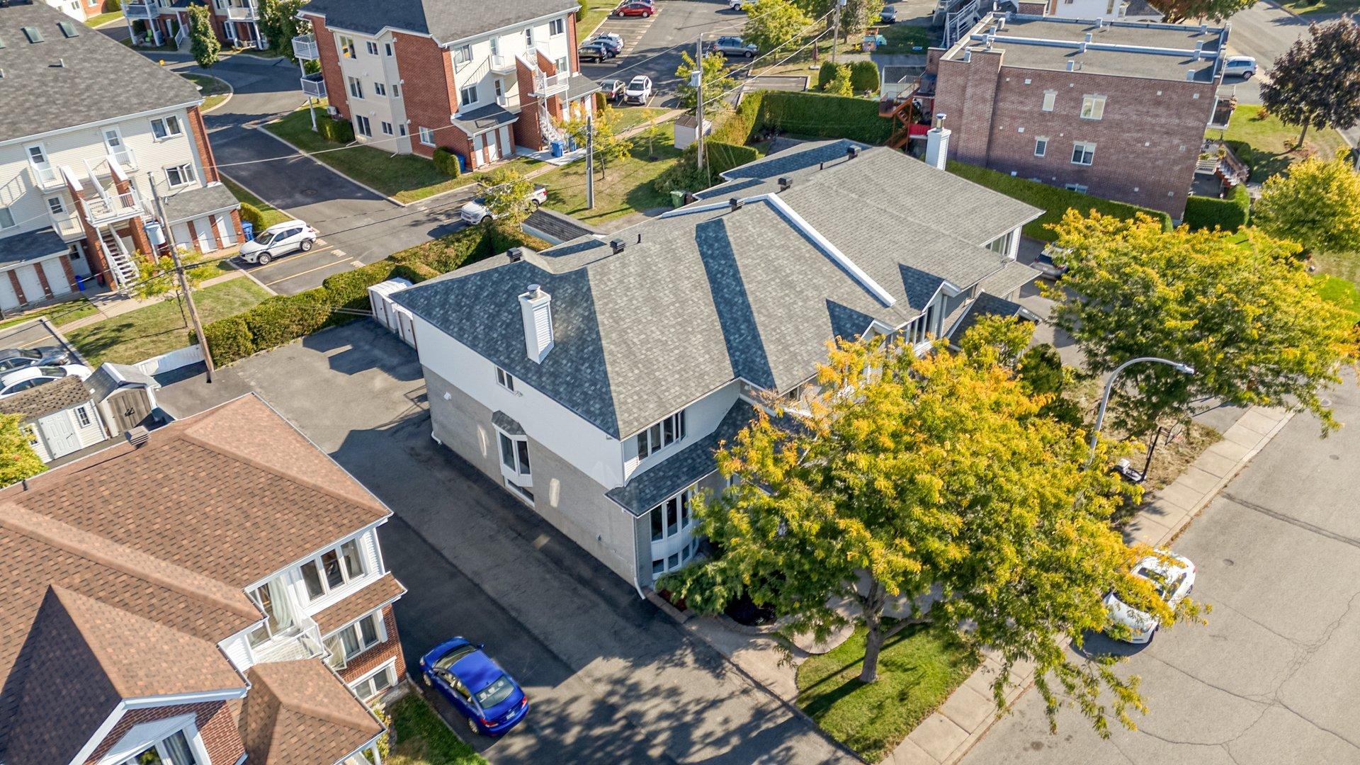 









427

 - 431


Rue François-V.-Malhiot

,
Boucherville,




QC
J4B7X1

