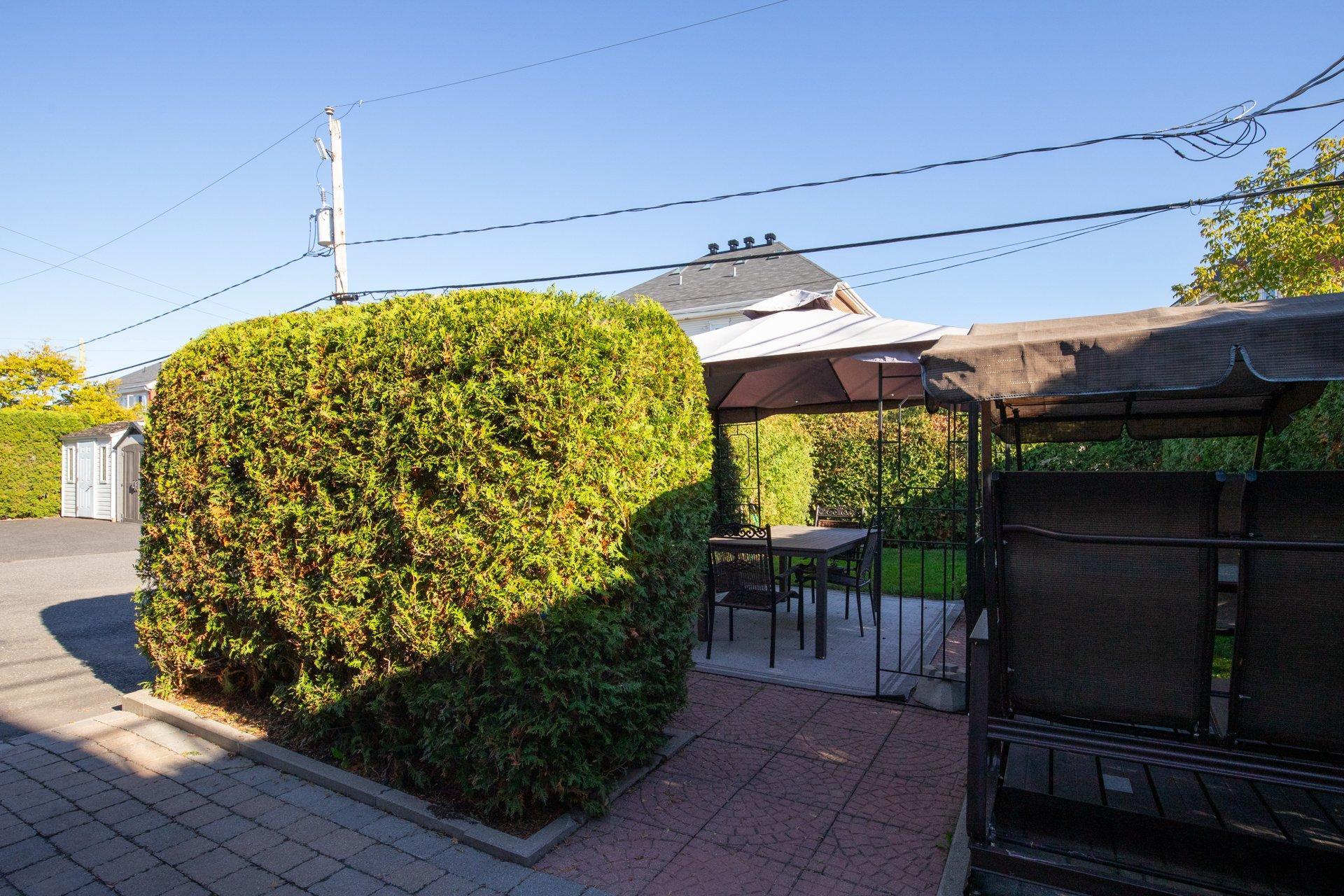 









427

 - 431


Rue François-V.-Malhiot

,
Boucherville,




QC
J4B7X1

