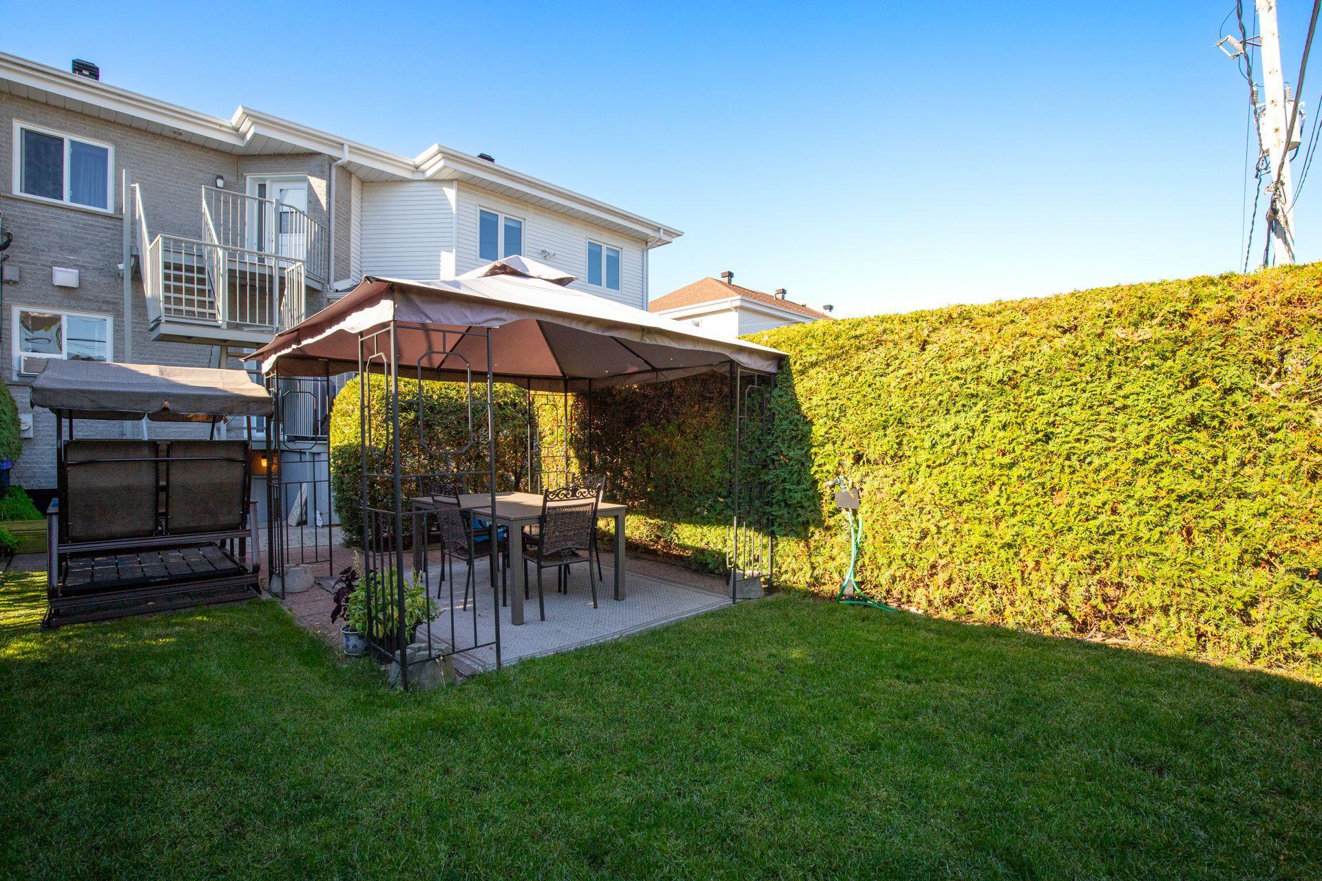 









427

 - 431


Rue François-V.-Malhiot

,
Boucherville,




QC
J4B7X1

