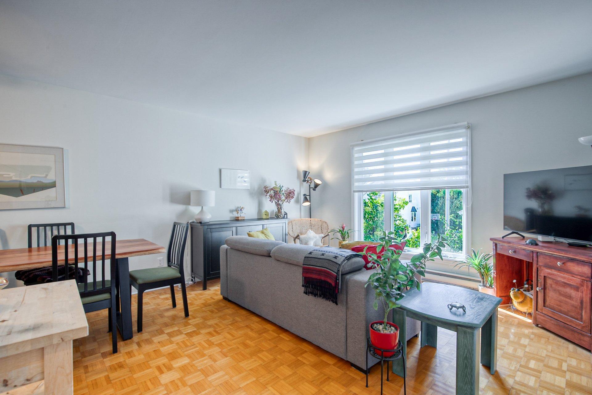 









427

 - 431


Rue François-V.-Malhiot

,
Boucherville,




QC
J4B7X1

