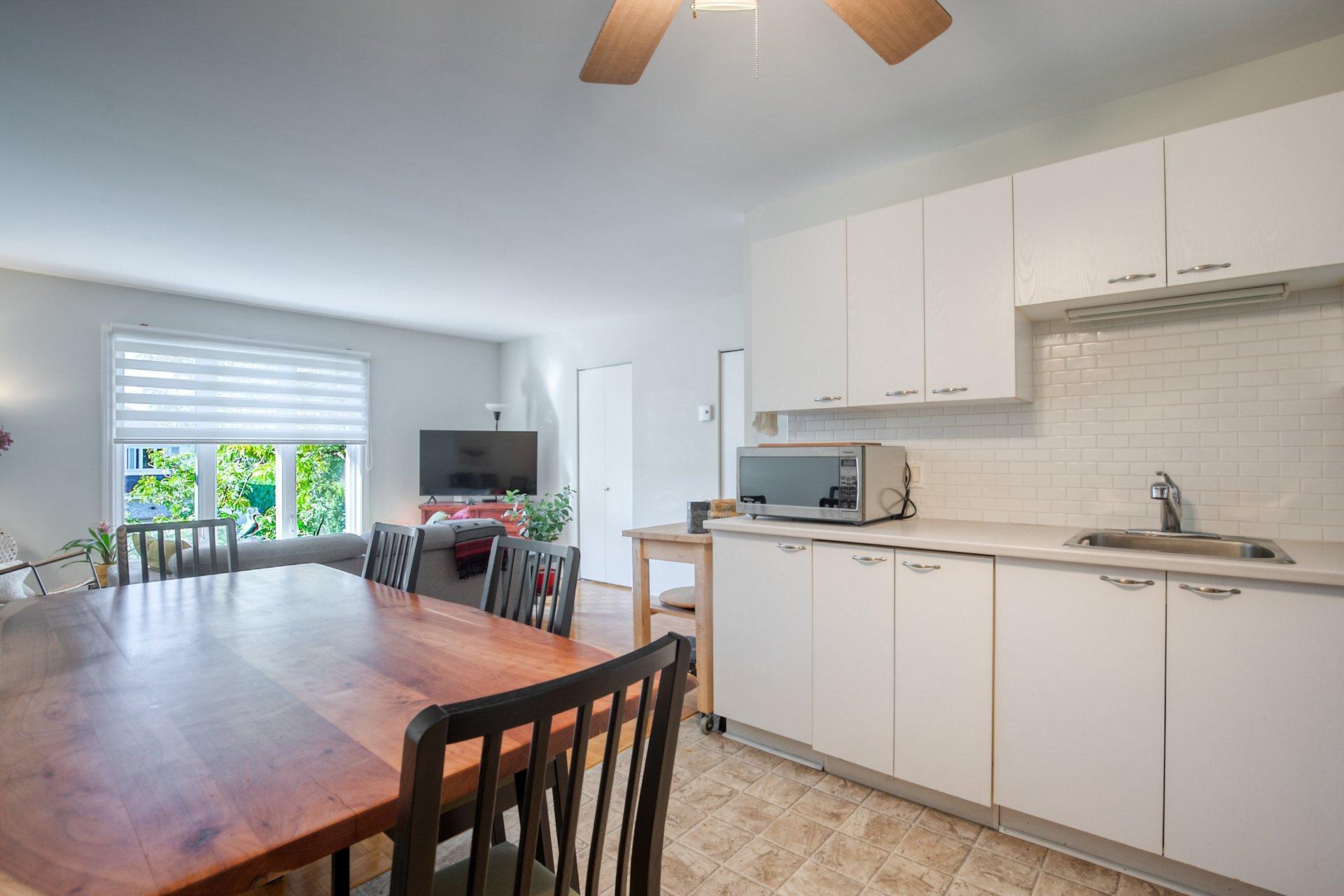 









427

 - 431


Rue François-V.-Malhiot

,
Boucherville,




QC
J4B7X1


