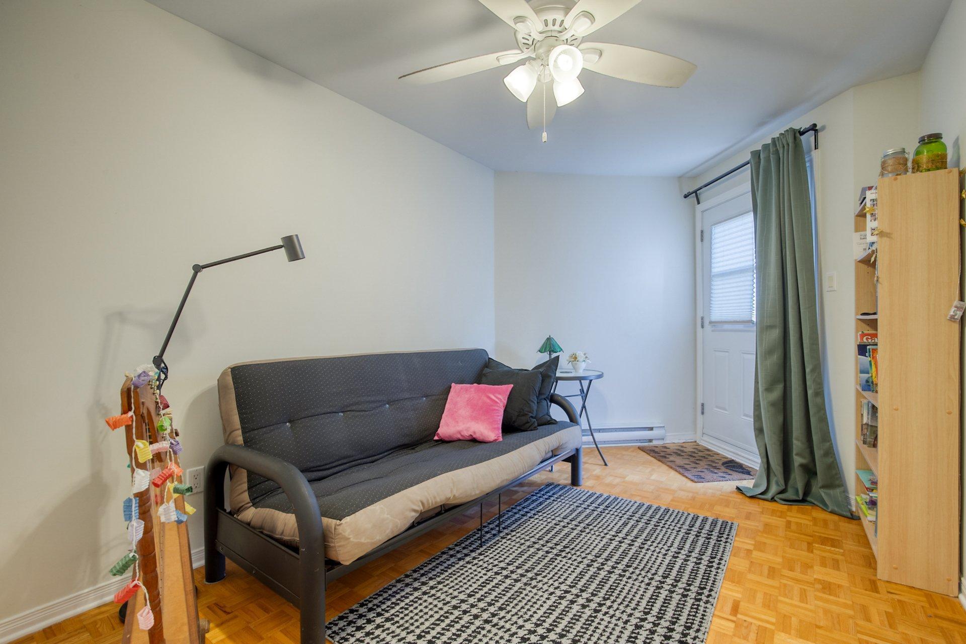 









427

 - 431


Rue François-V.-Malhiot

,
Boucherville,




QC
J4B7X1

