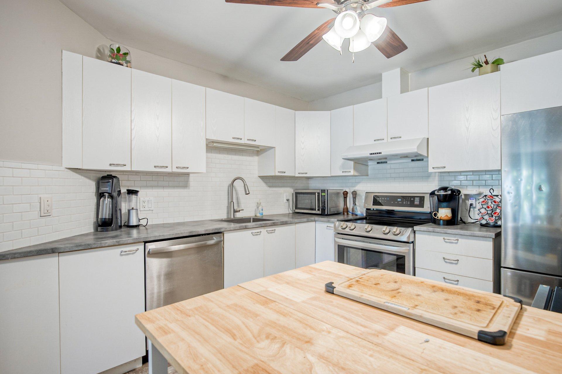 









427

 - 431


Rue François-V.-Malhiot

,
Boucherville,




QC
J4B7X1

