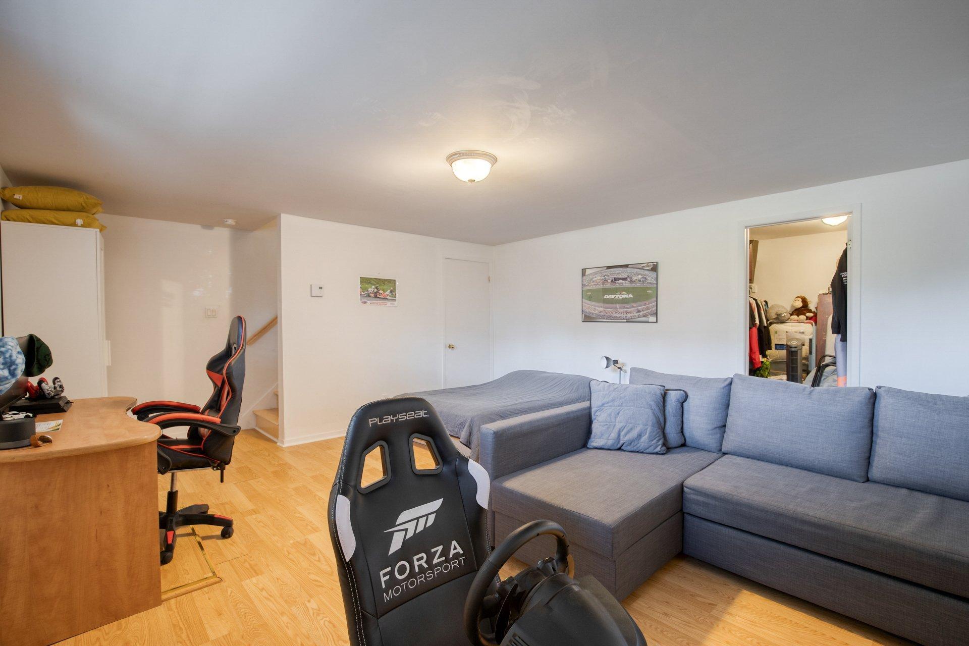 









427

 - 431


Rue François-V.-Malhiot

,
Boucherville,




QC
J4B7X1

