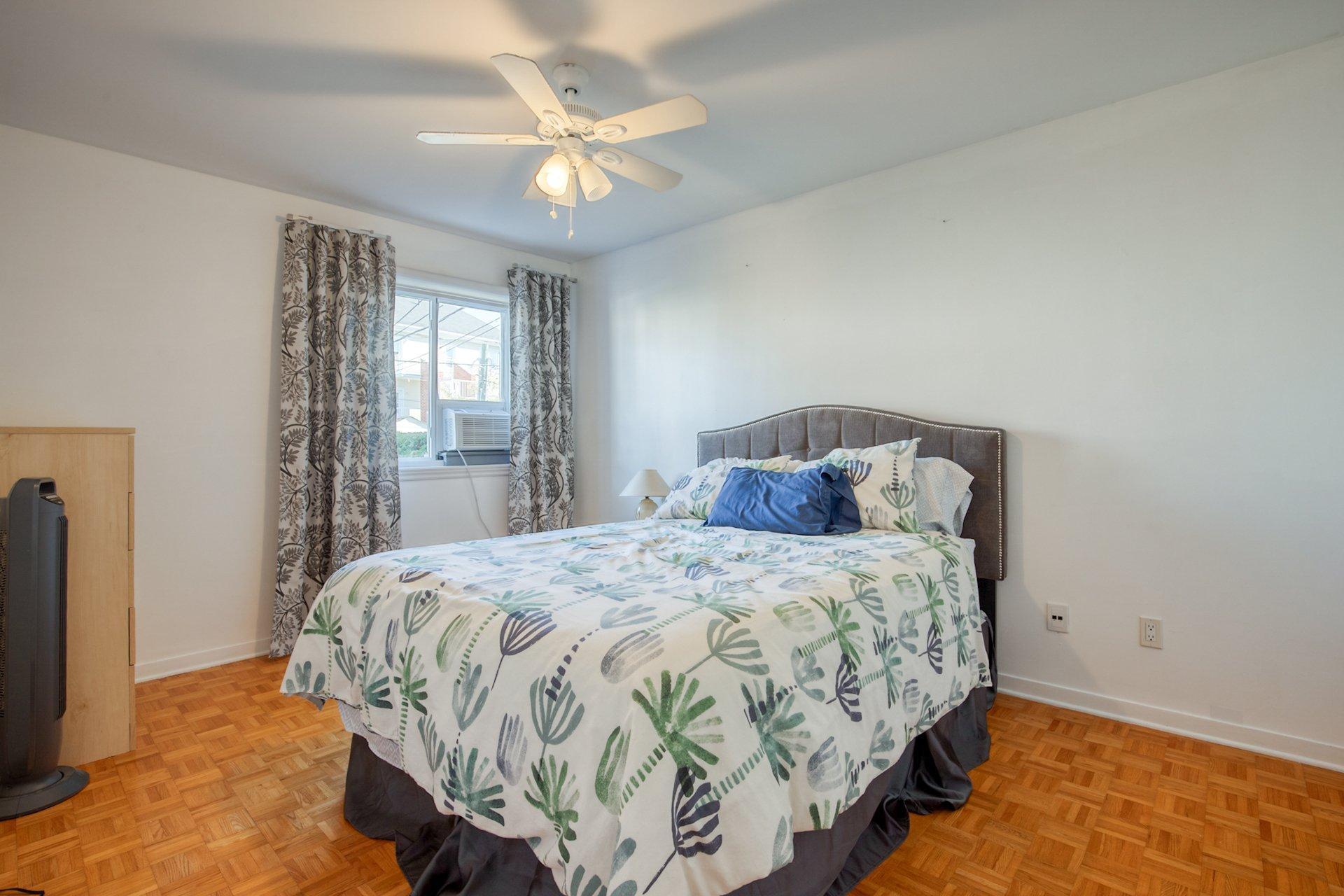 









427

 - 431


Rue François-V.-Malhiot

,
Boucherville,




QC
J4B7X1

