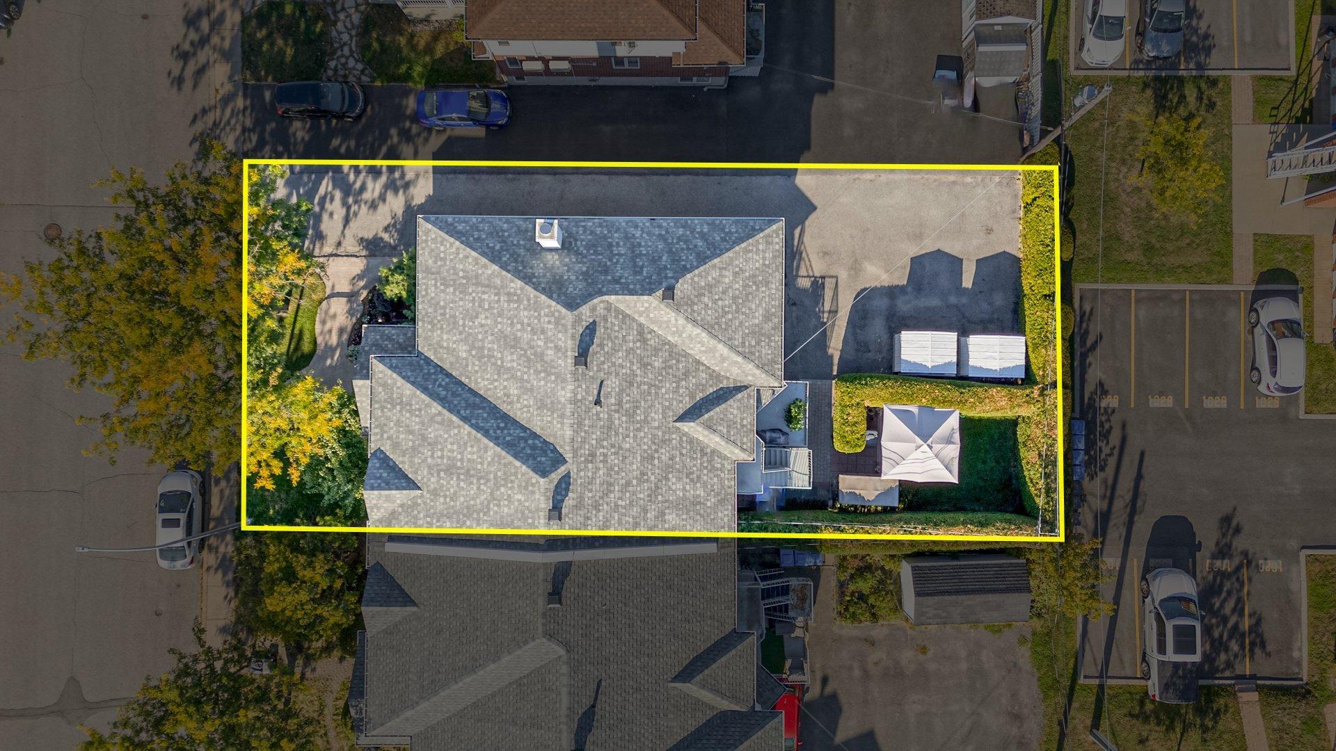 









427

 - 431


Rue François-V.-Malhiot

,
Boucherville,




QC
J4B7X1

