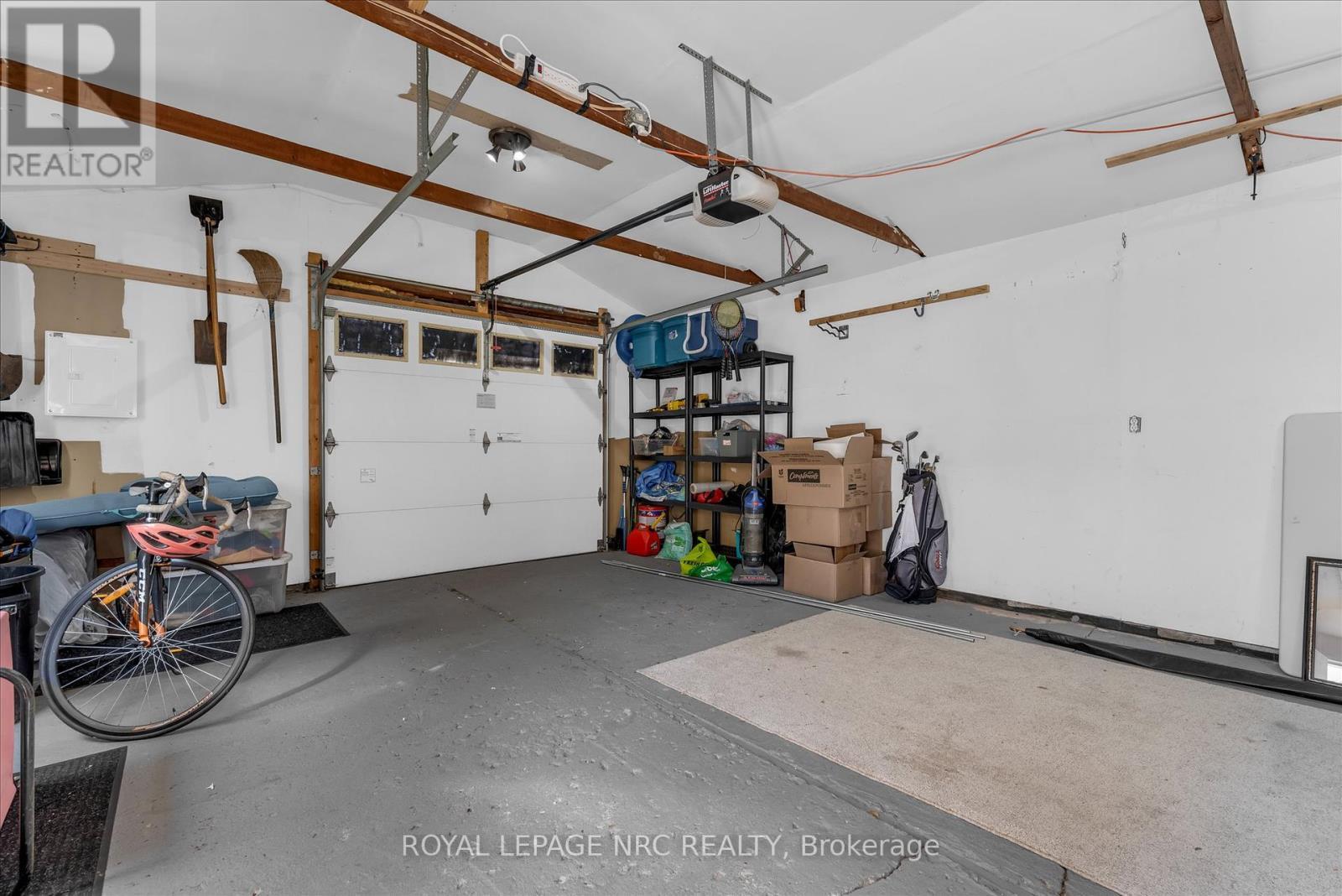 












442 BUNTING ROAD

,
St. Catharines (Carlton/Bunting),




Ontario
L2M3Z4

