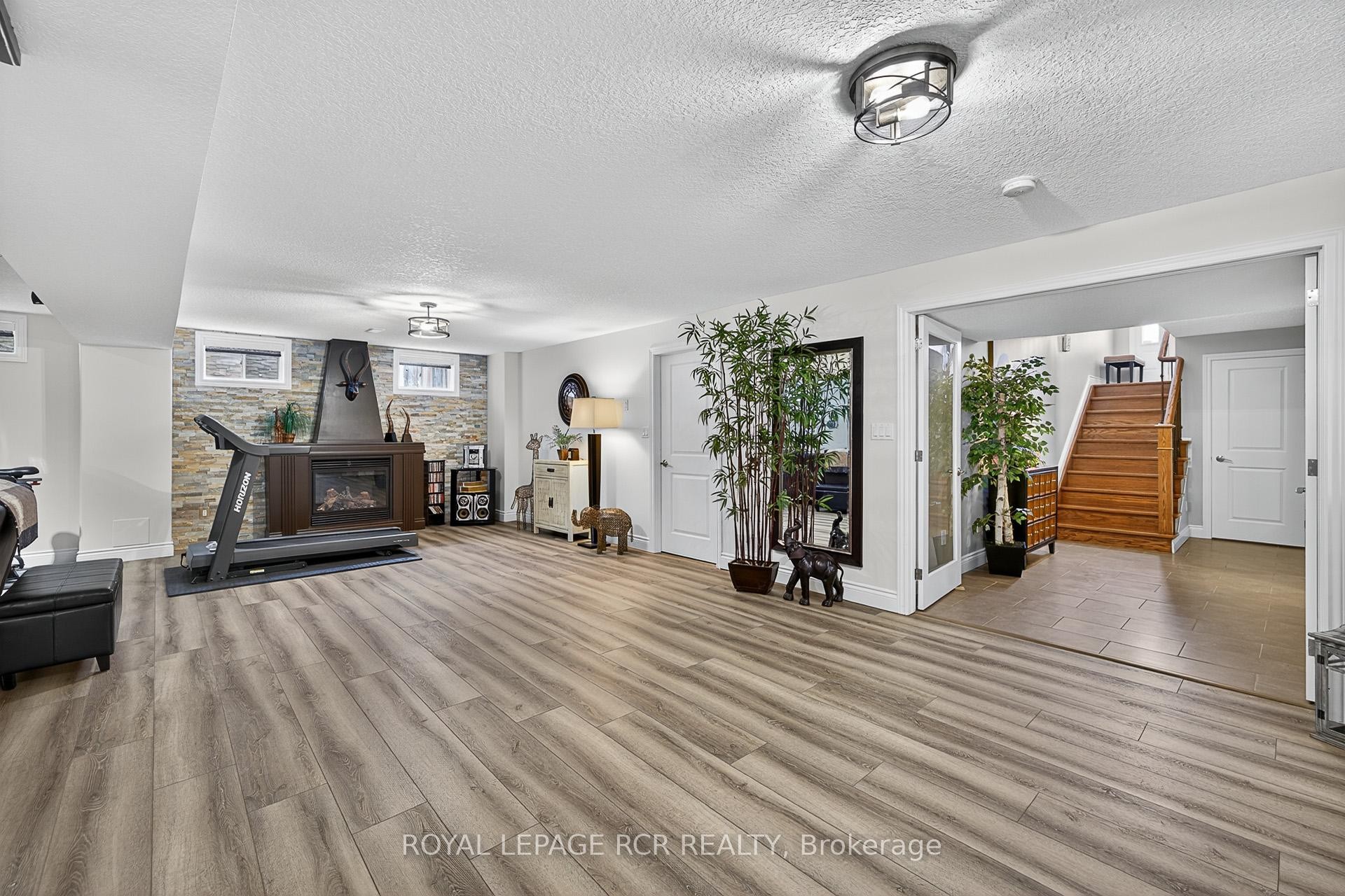 









21


Corvinelli

Drive,
Whitby,




ON
L1M 0G7


