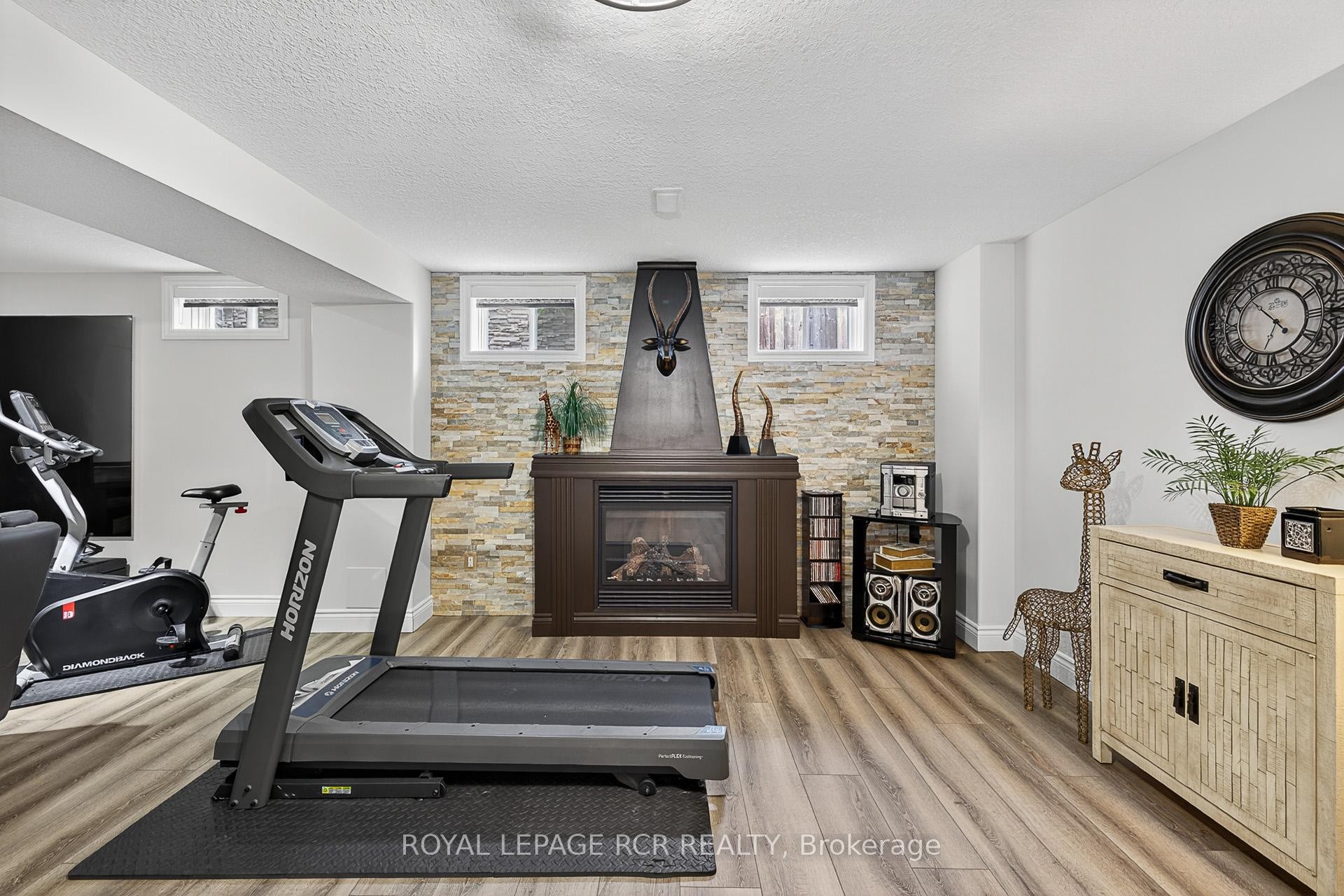 









21


Corvinelli

Drive,
Whitby,




ON
L1M 0G7


