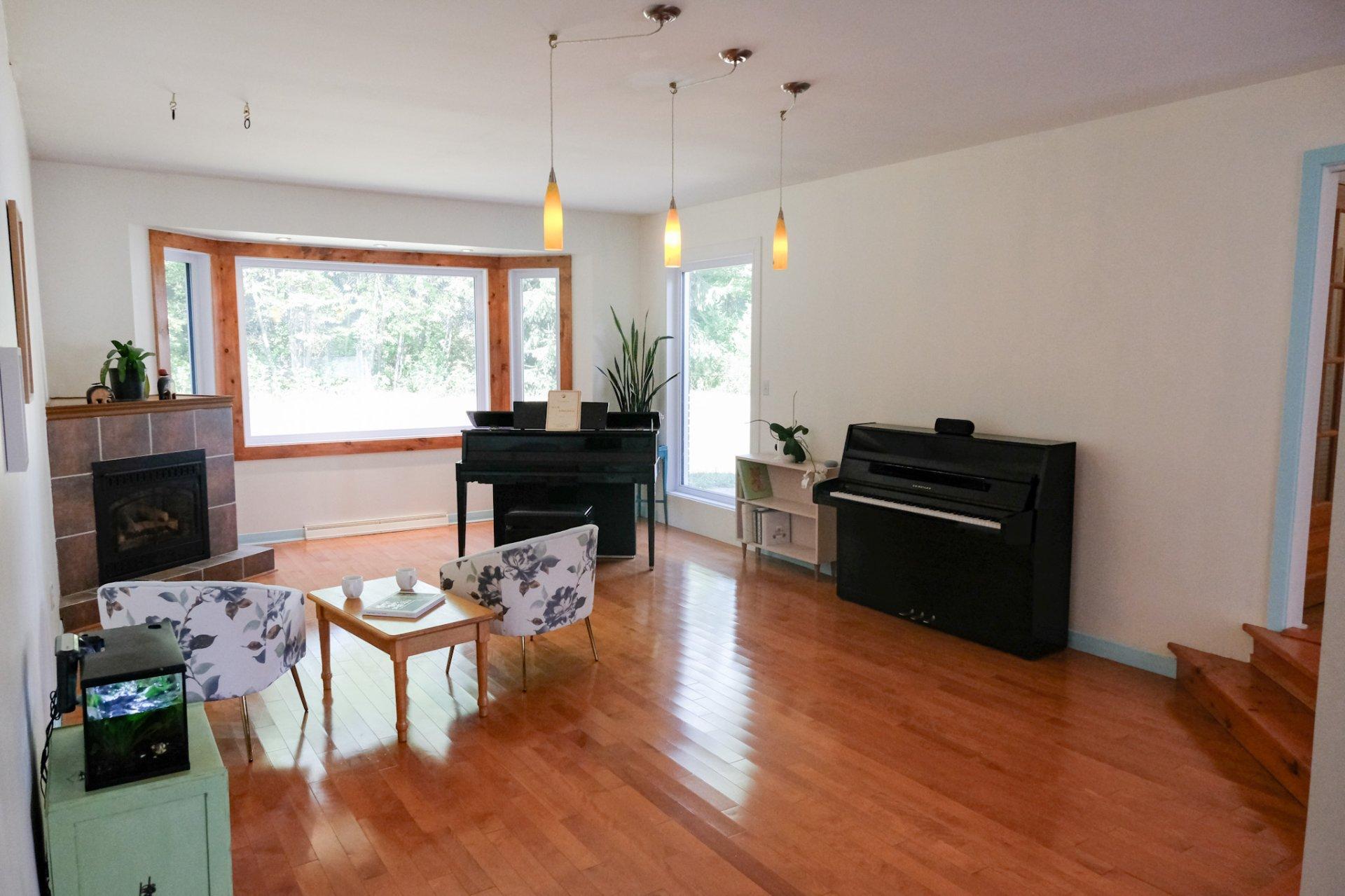 









5


Rue Cloutier

,
Sainte-Agathe-des-Monts,




QC
J8C1C8

