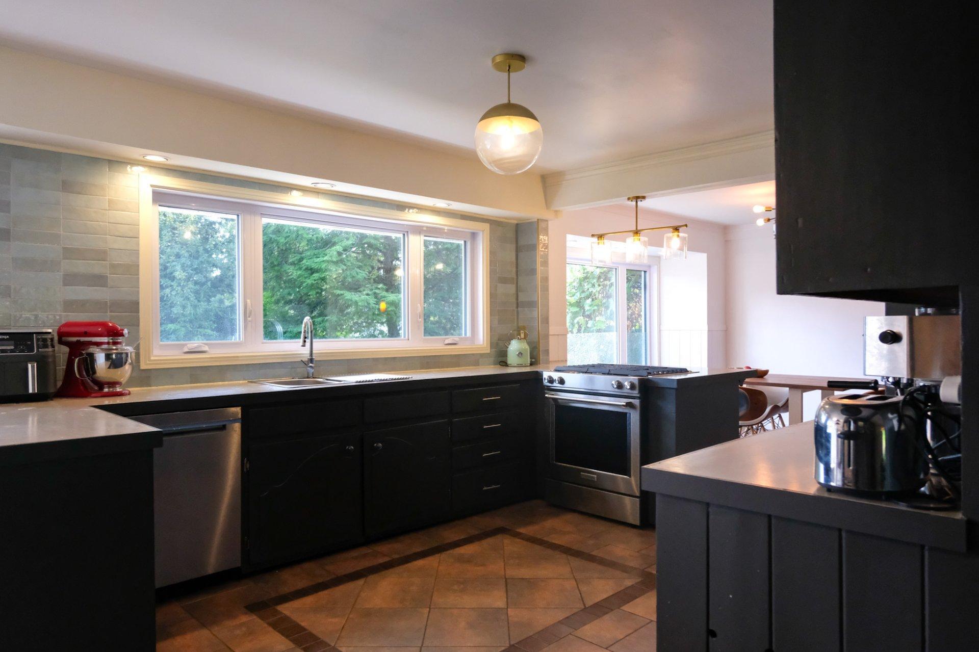 









5


Rue Cloutier

,
Sainte-Agathe-des-Monts,




QC
J8C1C8

