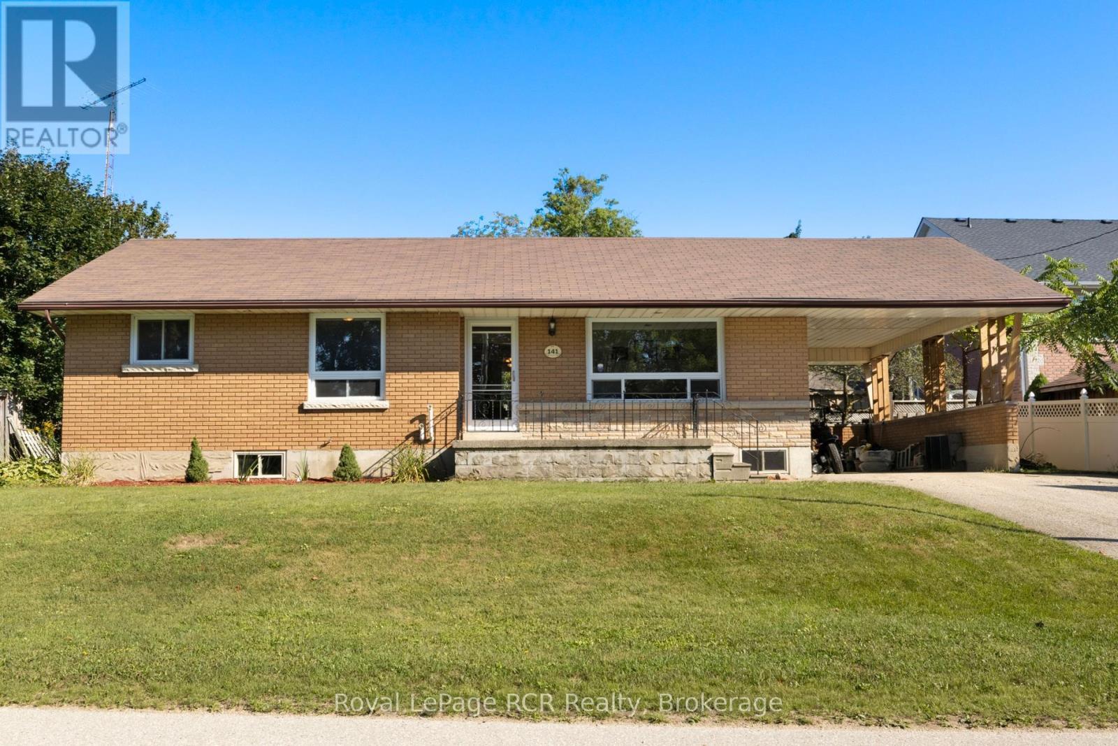 












141 NORTH WATER STREET W

,
Wellington North (Mount Forest),




Ontario
N0G2L3

