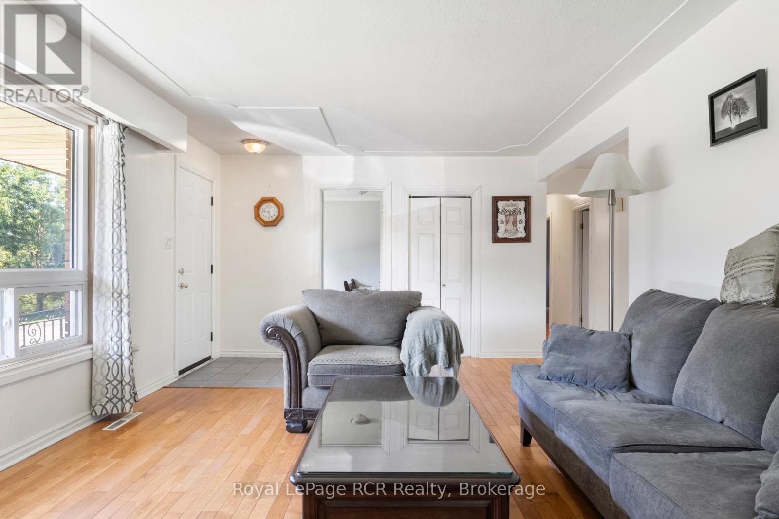 












141 NORTH WATER STREET W

,
Wellington North (Mount Forest),




Ontario
N0G2L3

