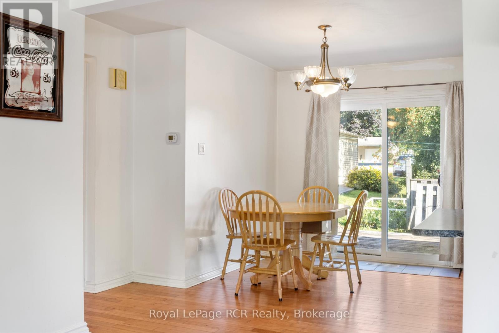 












141 NORTH WATER STREET W

,
Wellington North (Mount Forest),




Ontario
N0G2L3

