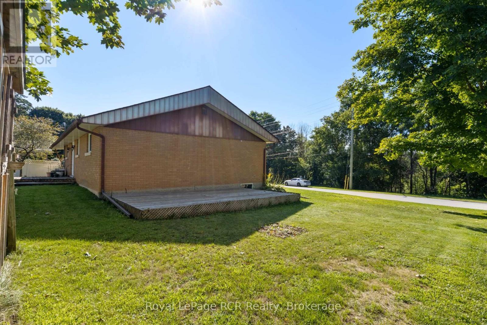 












141 NORTH WATER STREET W

,
Wellington North (Mount Forest),




Ontario
N0G2L3

