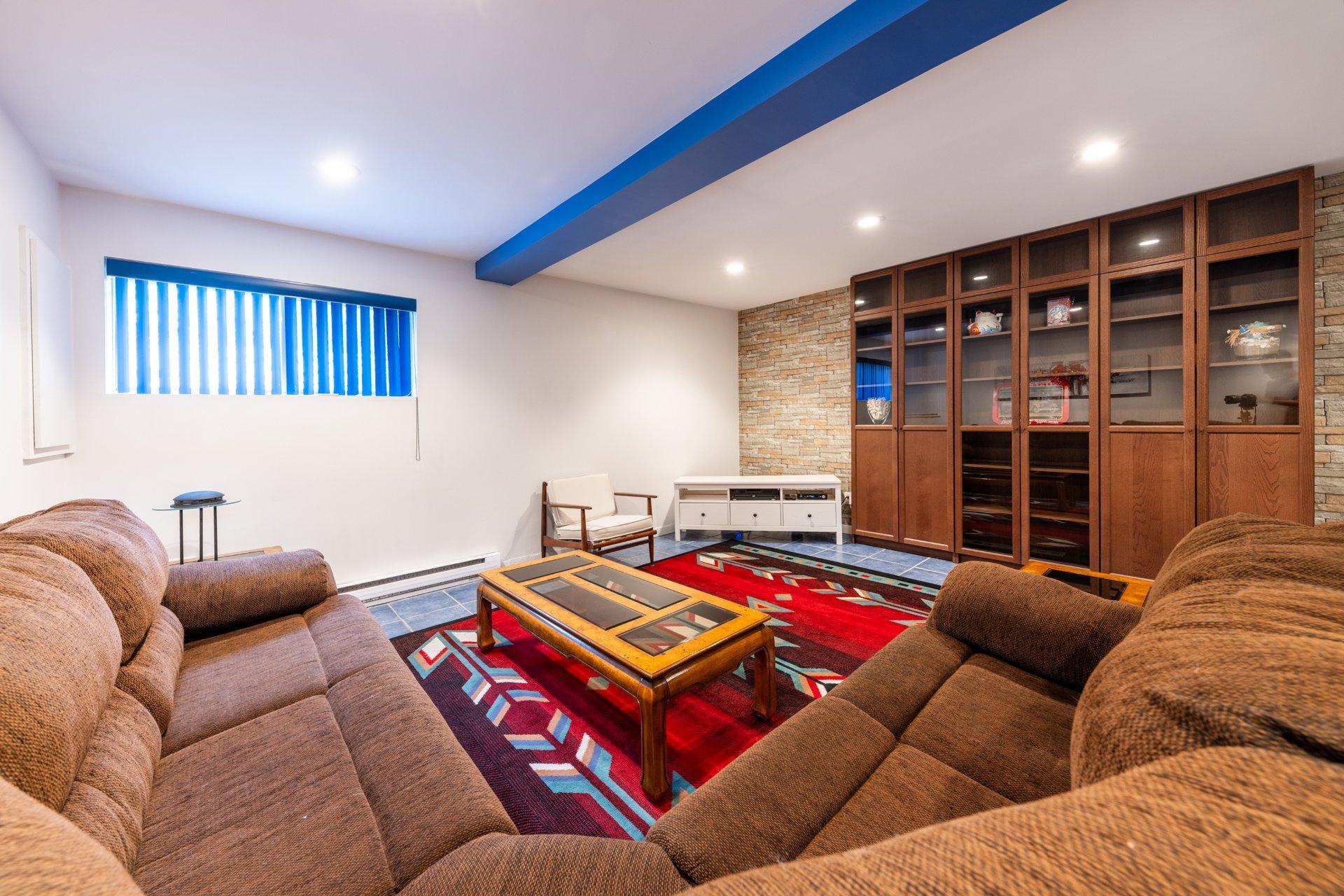 









10056


Rue Sylvain-Garneau

,
Montréal (Rivière-des-Prairies/Pointe-aux-Trembles),




QC
H1C2G3

