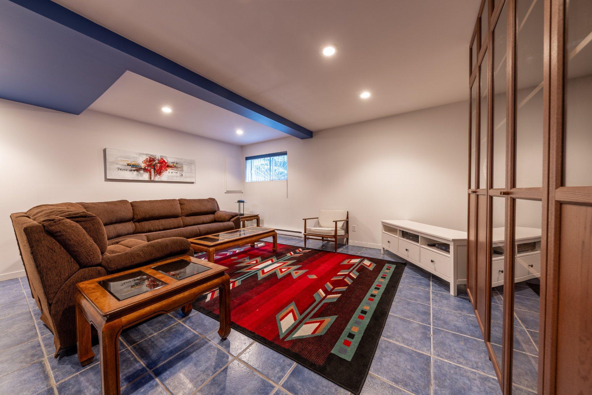 









10056


Rue Sylvain-Garneau

,
Montréal (Rivière-des-Prairies/Pointe-aux-Trembles),




QC
H1C2G3

