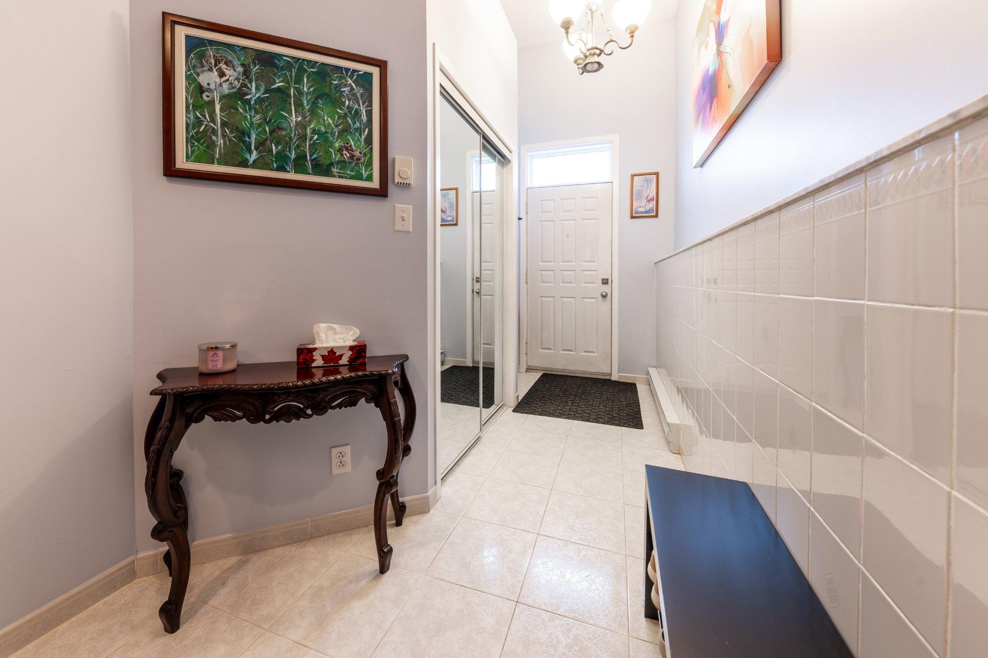 









10056


Rue Sylvain-Garneau

,
Montréal (Rivière-des-Prairies/Pointe-aux-Trembles),




QC
H1C2G3


