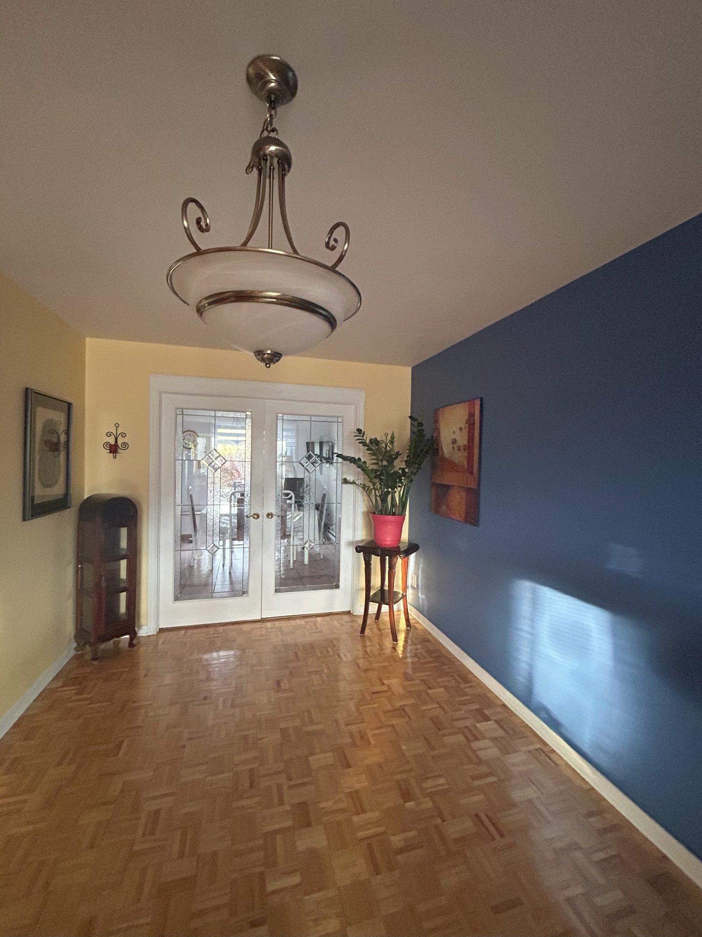 









10056


Rue Sylvain-Garneau

,
Montréal (Rivière-des-Prairies/Pointe-aux-Trembles),




QC
H1C2G3


