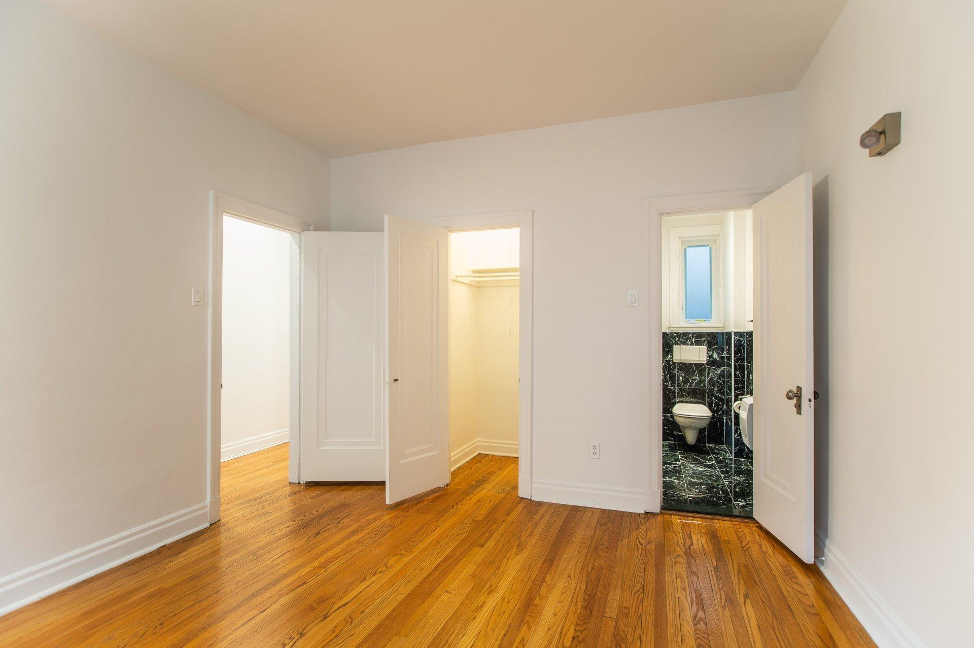 









5053


Av. Victoria

,
Montréal (Côte-des-Neiges/Notre-Dame-de-Grâce),




QC
H3W2N2

