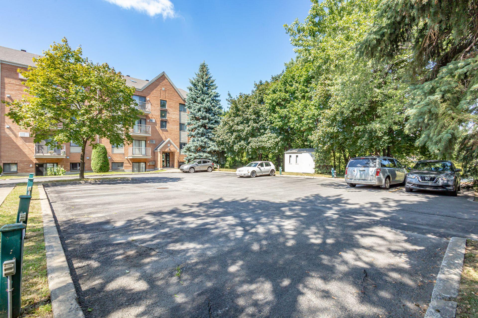 









7075


Rue Bombardier

, 207,
Montréal (Anjou),




QC
H1J2X1

