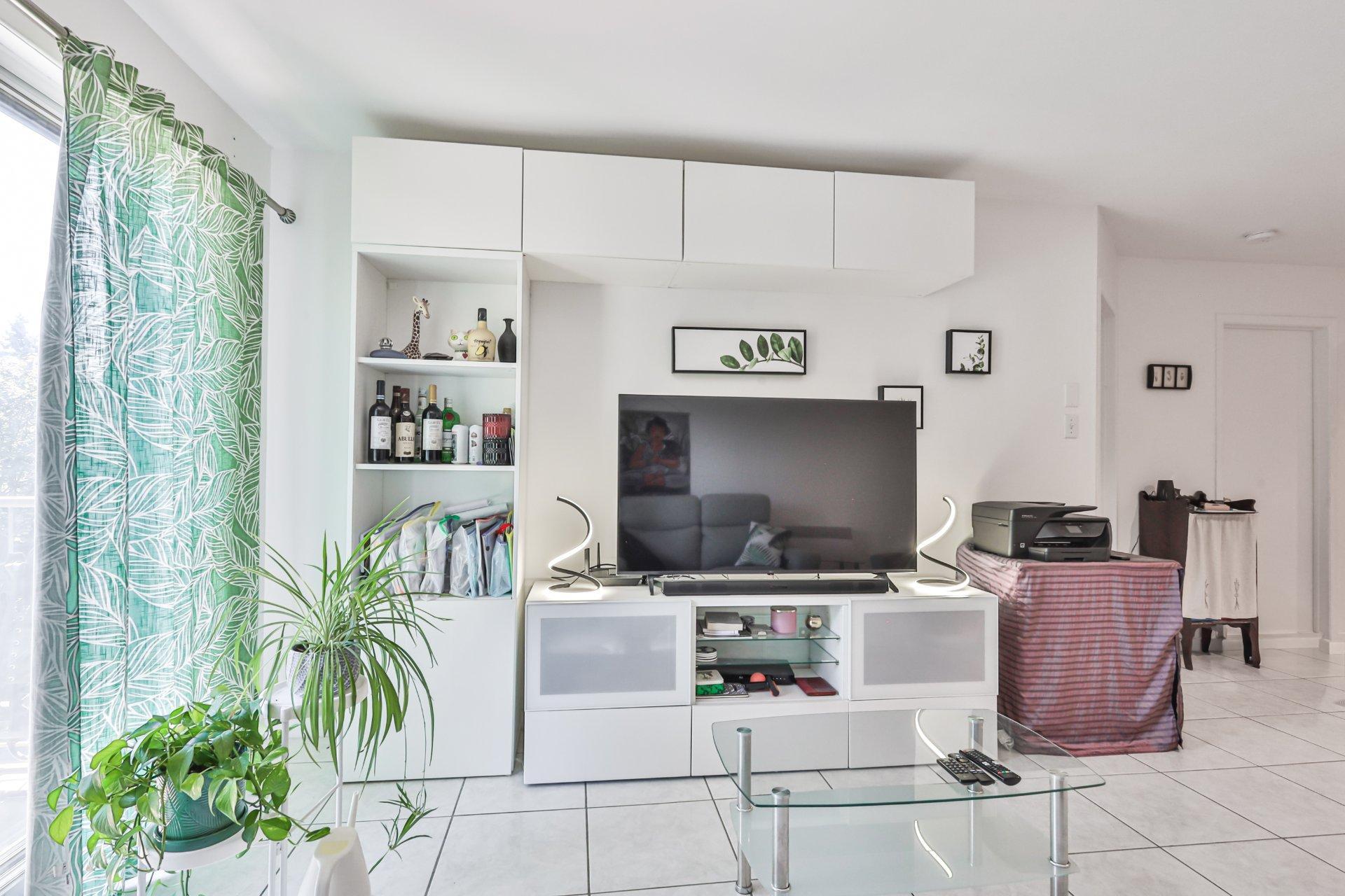









7075


Rue Bombardier

, 207,
Montréal (Anjou),




QC
H1J2X1

