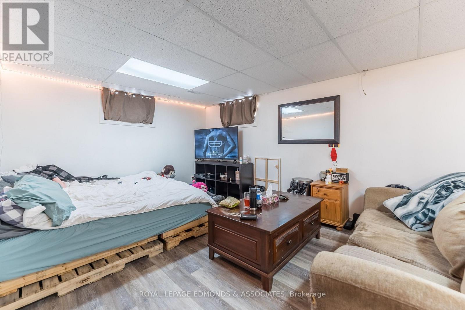 












513 BROADVIEW DRIVE

,
Pembroke,




Ontario
K8A7W2

