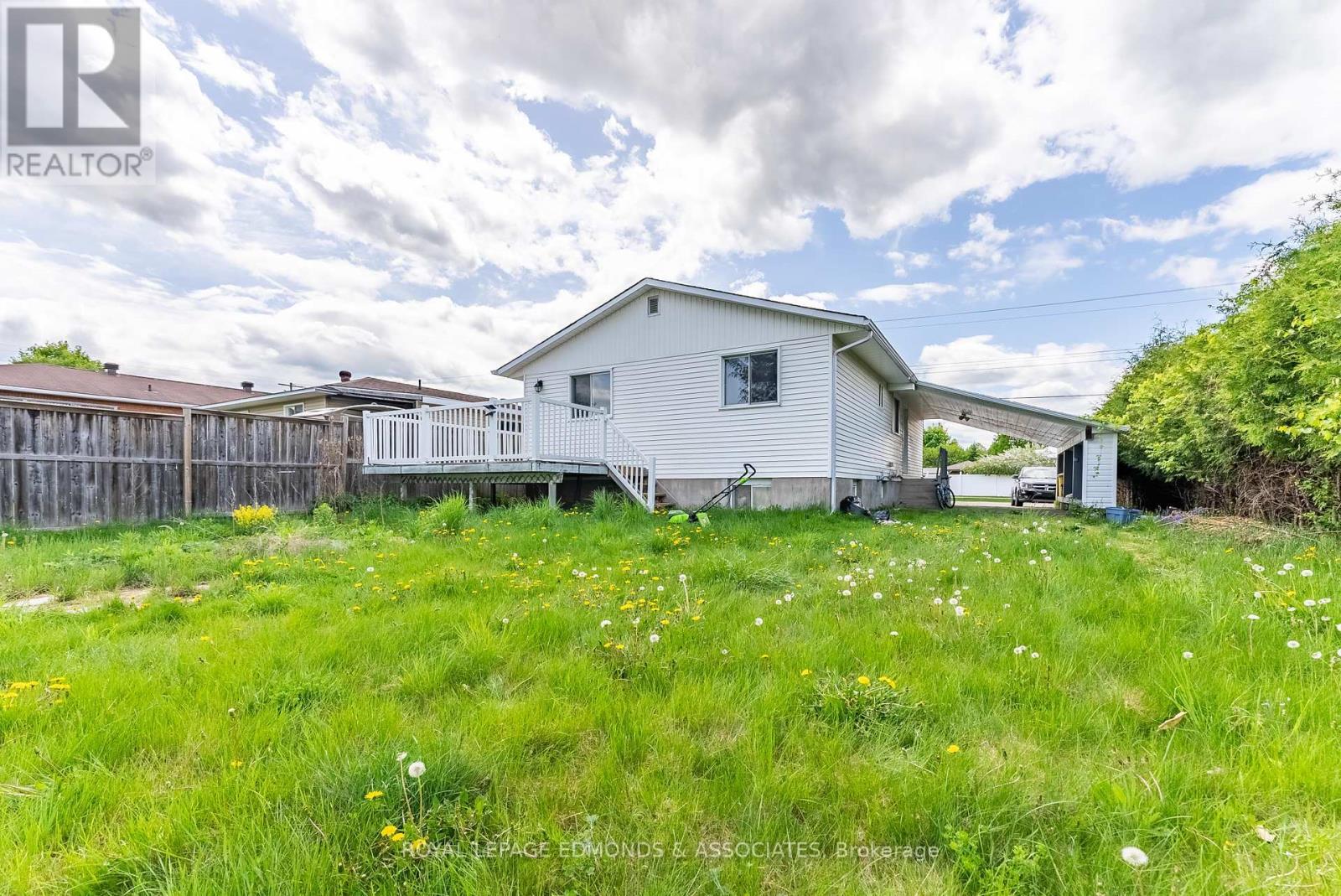 












513 BROADVIEW DRIVE

,
Pembroke,




Ontario
K8A7W2

