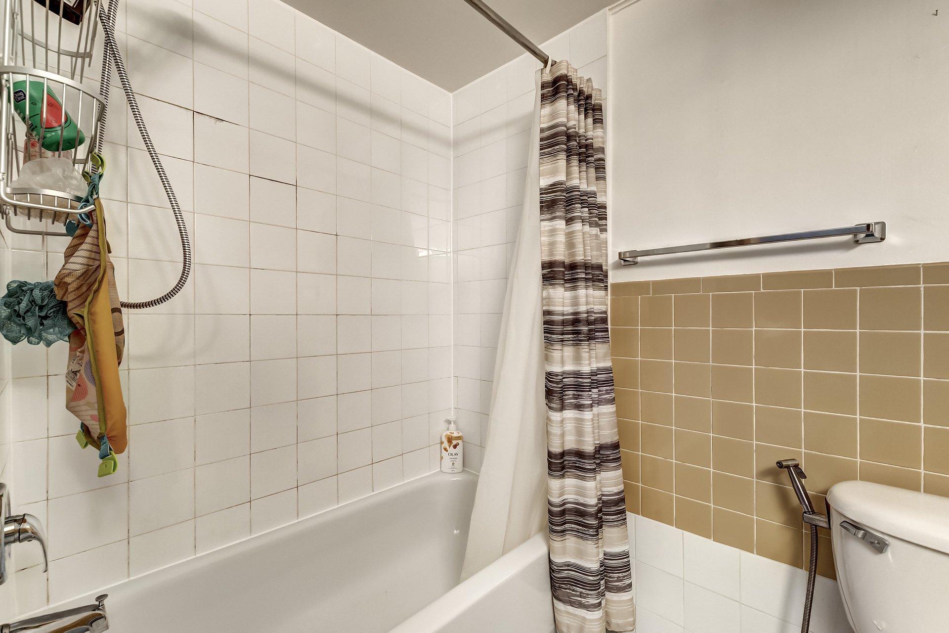 









75


17e Avenue

,
Montréal (Pierrefonds-Roxboro),




QC
H8Y3A5

