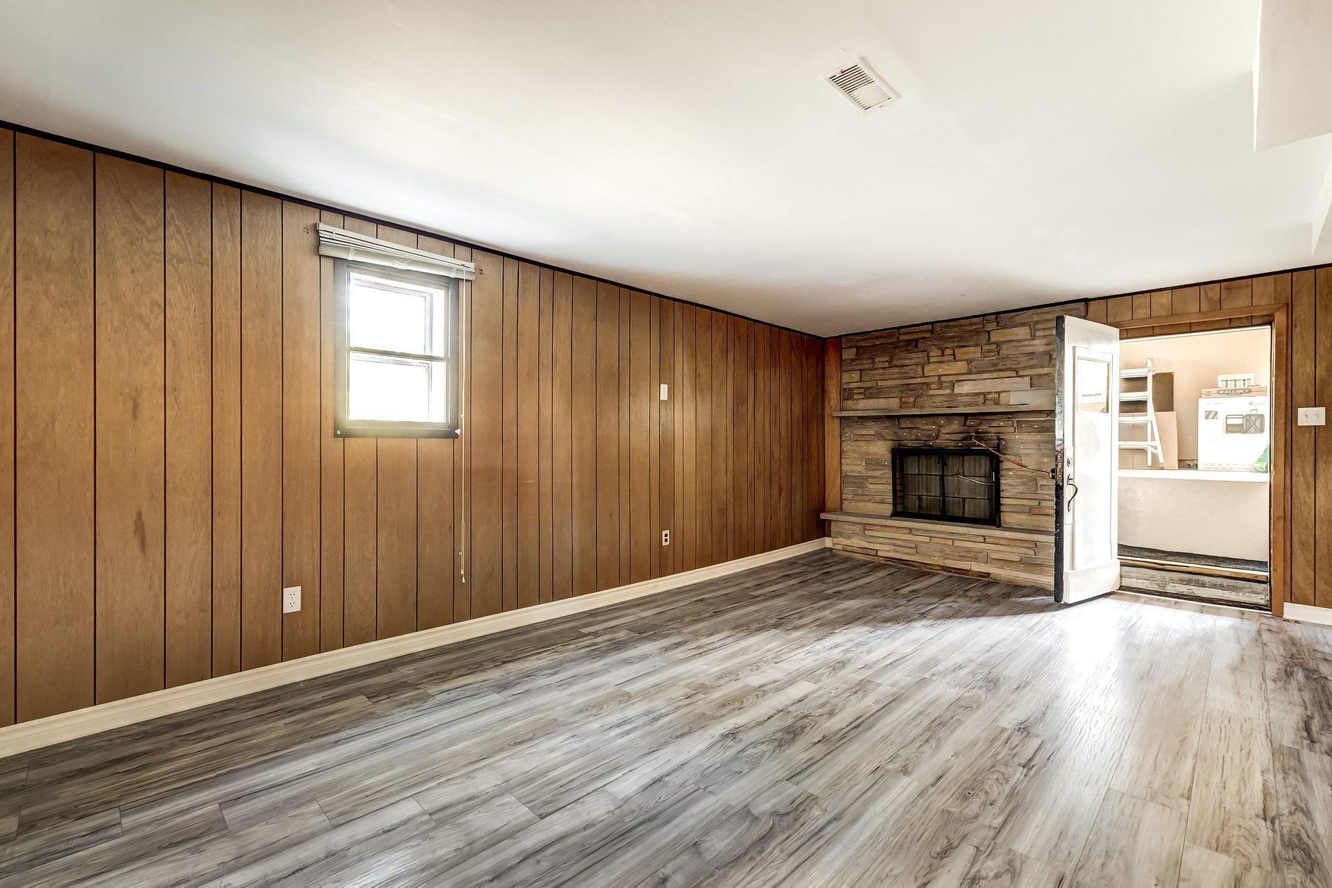 









75


17e Avenue

,
Montréal (Pierrefonds-Roxboro),




QC
H8Y3A5

