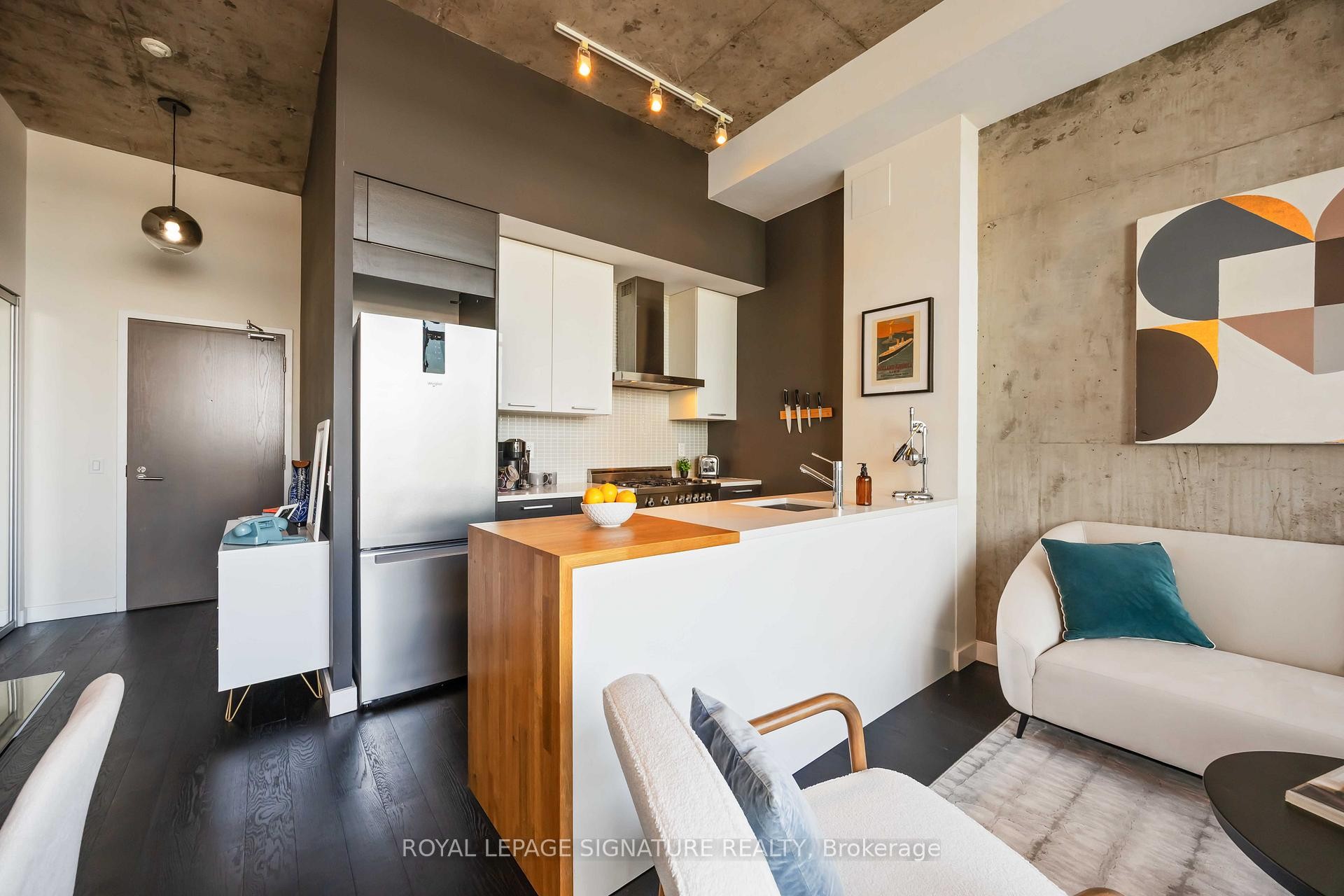 









90


Broadview

Avenue, PH-913,
Toronto,




ON
M4M 0A7

