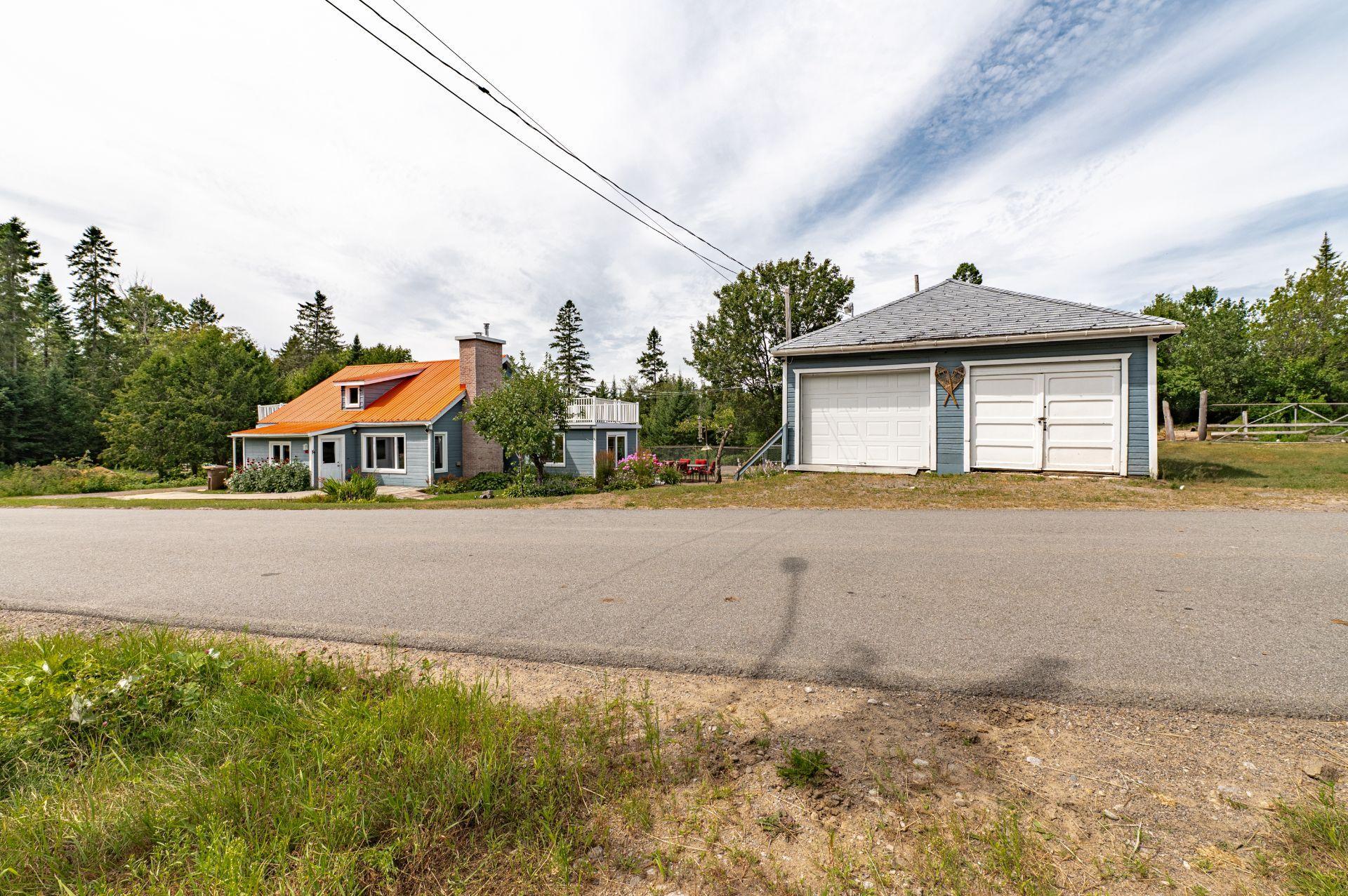 









9065

 - 9067


Ch. Ladouceur

,
Sainte-Agathe-des-Monts,







QC
J8C3R8

