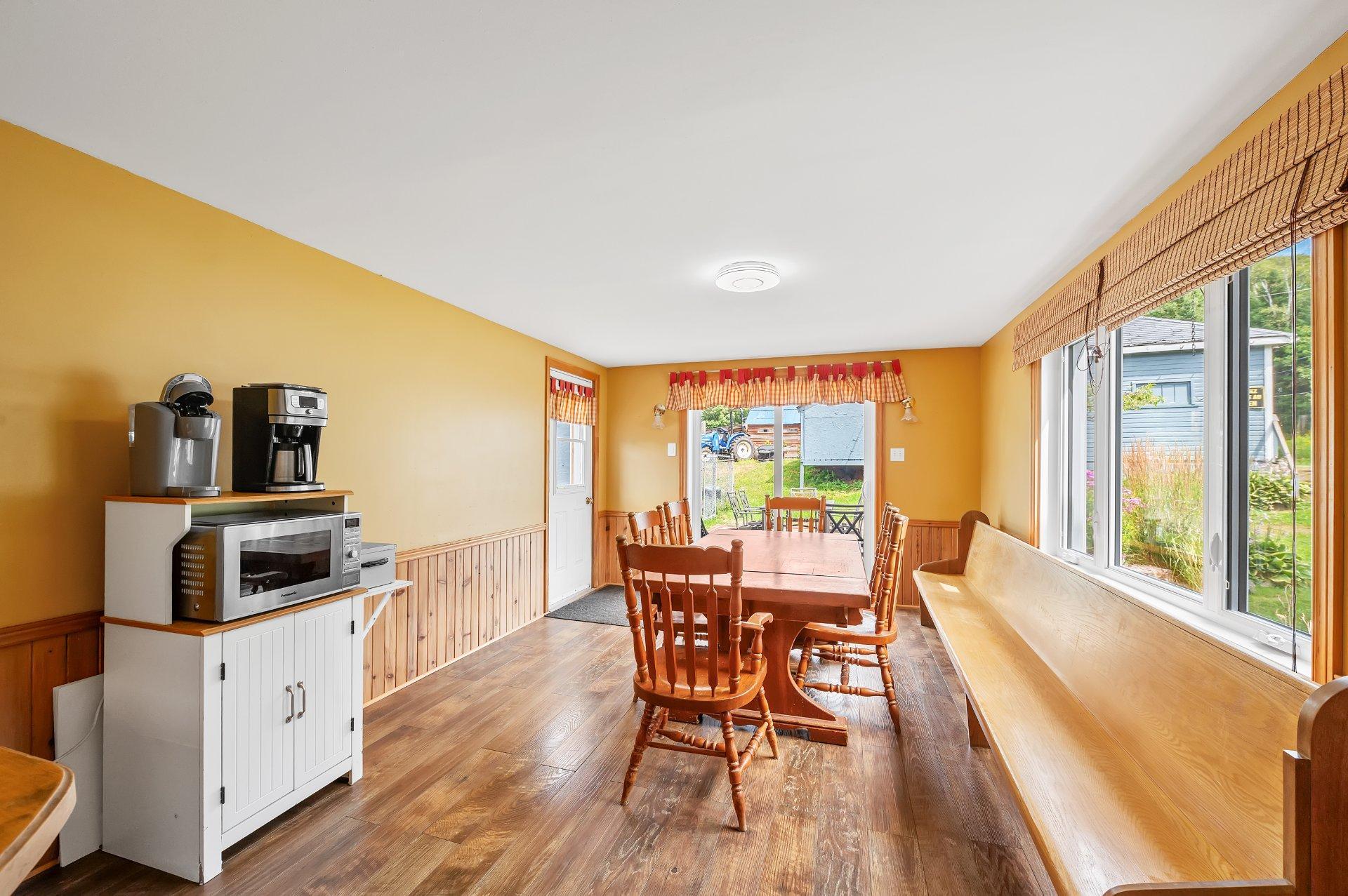 









9065

 - 9067


Ch. Ladouceur

,
Sainte-Agathe-des-Monts,







QC
J8C3R8

