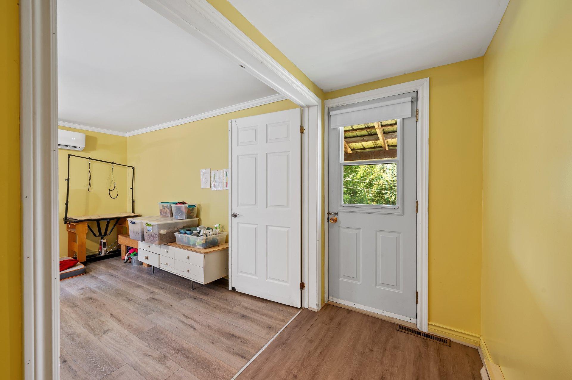 









9065

 - 9067


Ch. Ladouceur

,
Sainte-Agathe-des-Monts,







QC
J8C3R8

