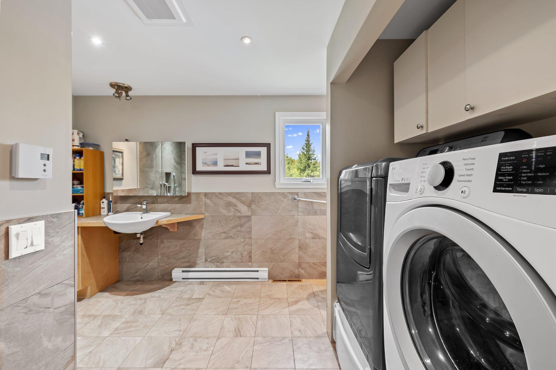 









9065

 - 9067


Ch. Ladouceur

,
Sainte-Agathe-des-Monts,







QC
J8C3R8

